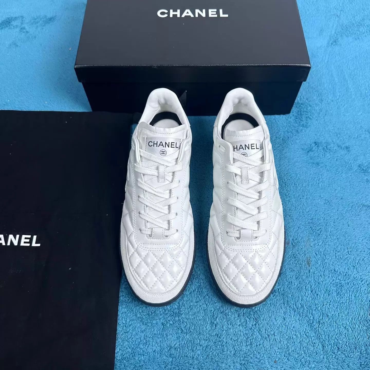 Chanel Chanel 25S White Deauville Sneaker 38.5 Size US 8 / IT 38 - 1 Thumbnail