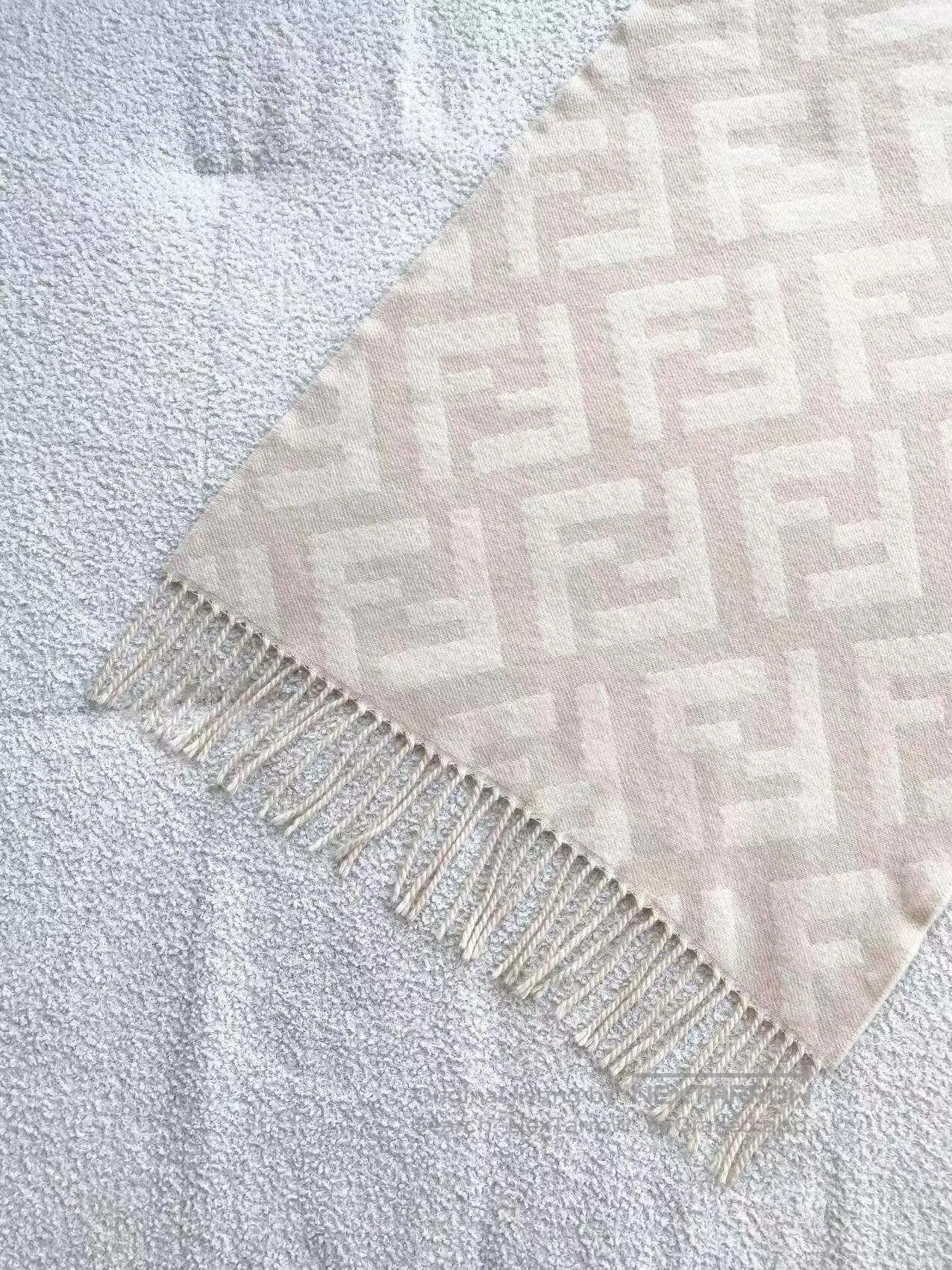 Fendi Fendi Double F full print scarf| Size ONE SIZE - 3 Thumbnail