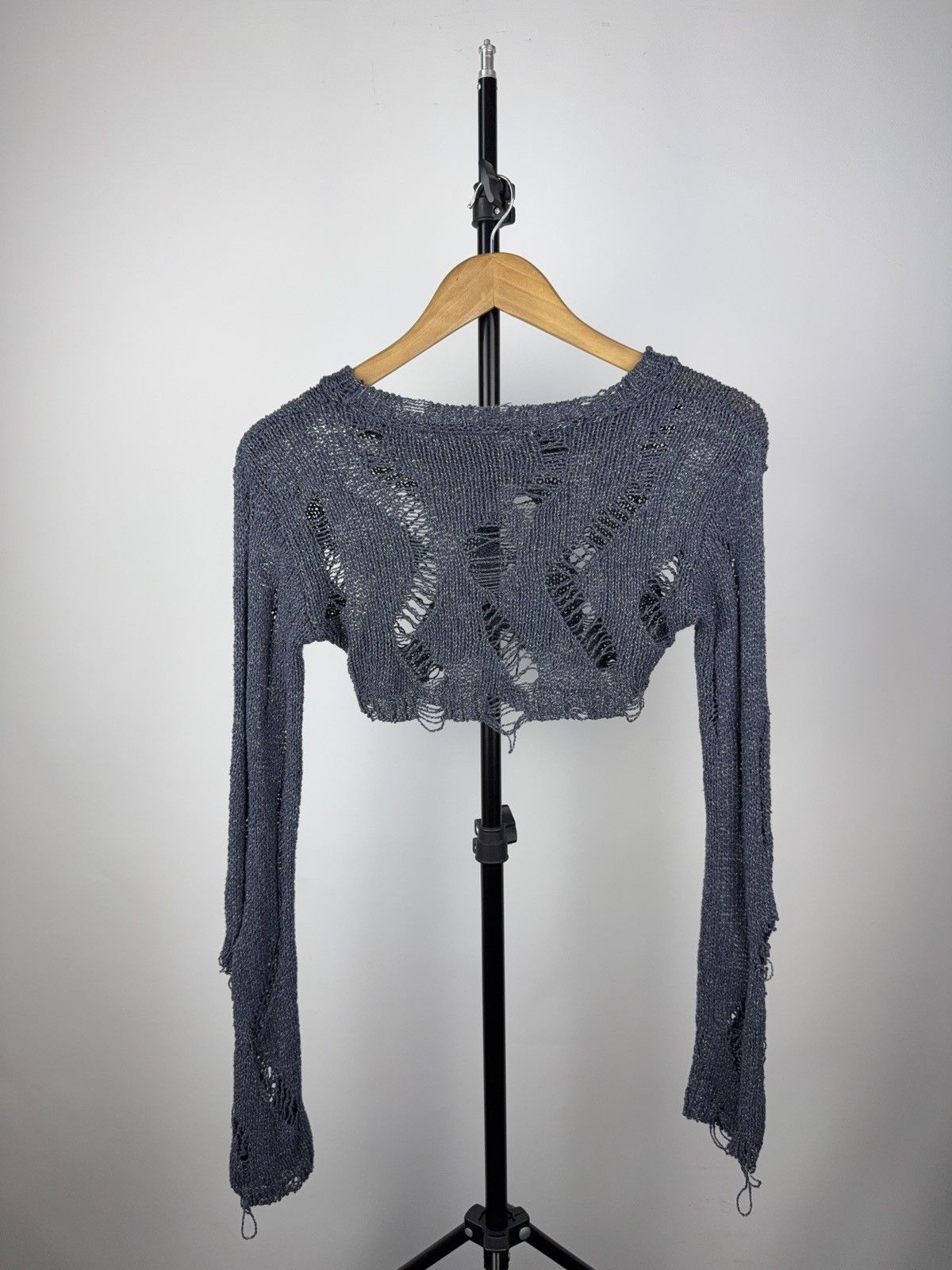 Japanese Brand Distressed Knit Crop Top Avant-Garde Grunge Y2K Style Grey Size S / US 4 / IT 40 - 5 Thumbnail
