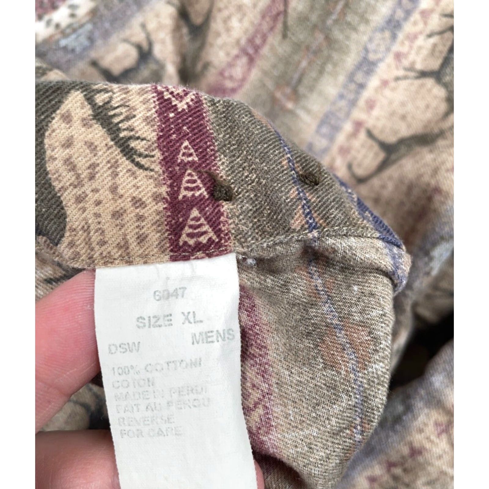 Vintage VTG Woolrich Deer Tapestry Shirt Adult XL Brown Geometric Pattern Button-Down Collared Long Sleeve Cotton Casual Workwear Mens Size US XL / EU 56 / 4 - 4 Thumbnail