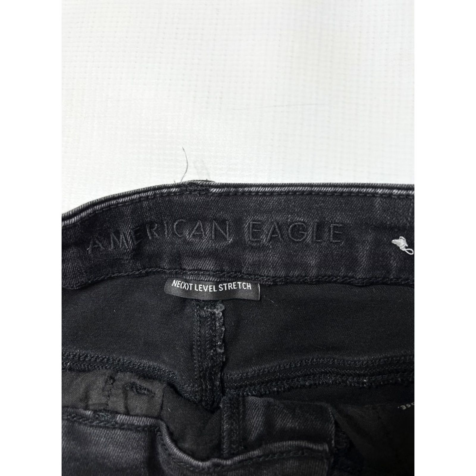 American Eagle Outfitters AEO American Eagle Jeans Size 8 Short Black Jegging Hi-Rise Skinny Distressed 5-Pocket Womens - Petites, Comfort, 4.25" Leg Opening Size 30" / US 8 / IT 44 - 6 Thumbnail