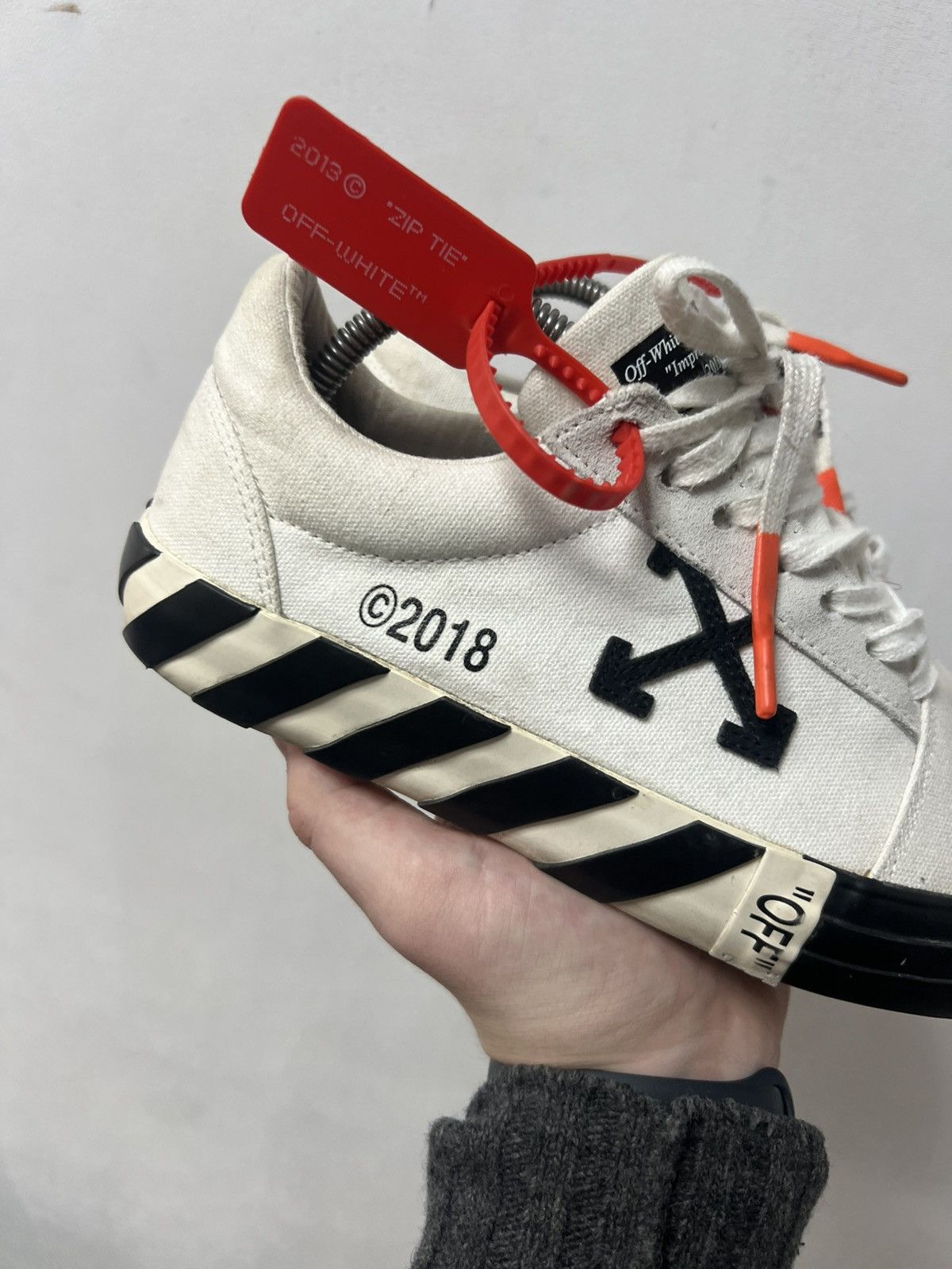 Off-White Off White Vulcanized Sneaker Shoes White Size US 5.5 / EU 38 - 2 Thumbnail