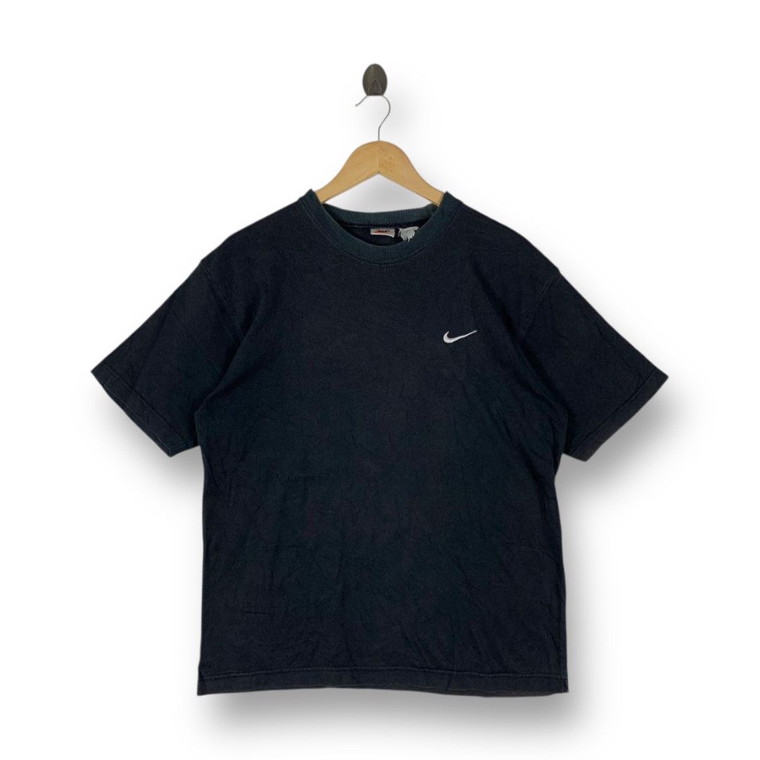Nike VINTAGE 90s NIKE small swoosh embroidery tee Size US M / EU 48-50 / 2 - 1 Thumbnail