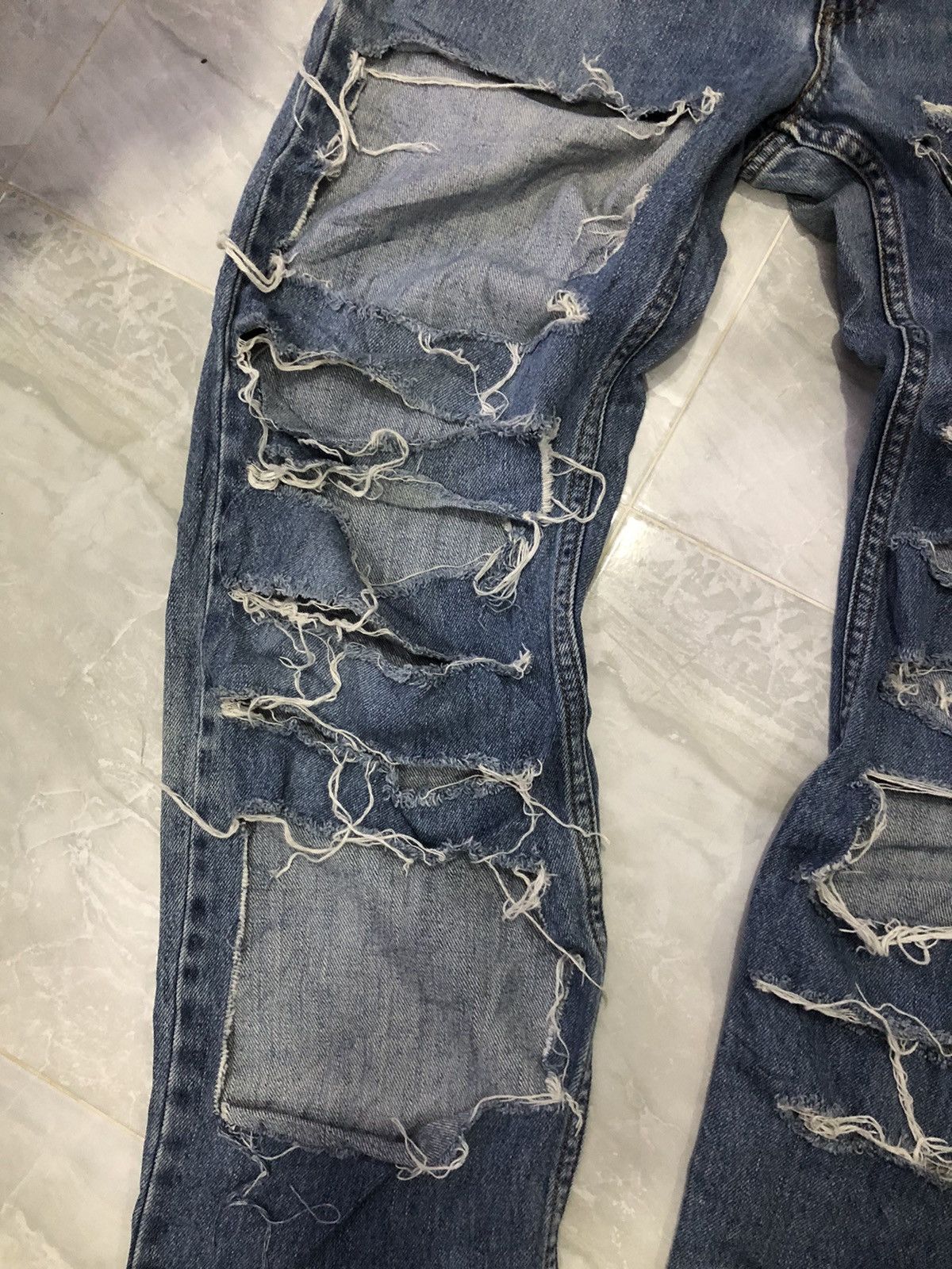 Levi's Vtg. Levi’s 550 Distressed Custom Ripped Jeans - One of One Size US 31 - 5 Thumbnail