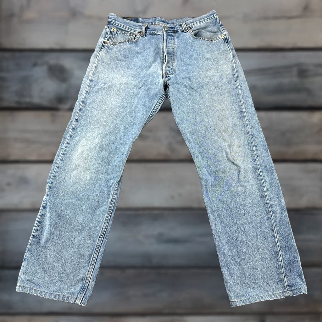 Levi's VINTAGE Levi's 501 Jeans Men 32x29 Blue Straight Regular Light Hemmed USA 90s Size US 34 / EU 50 - 1 Thumbnail