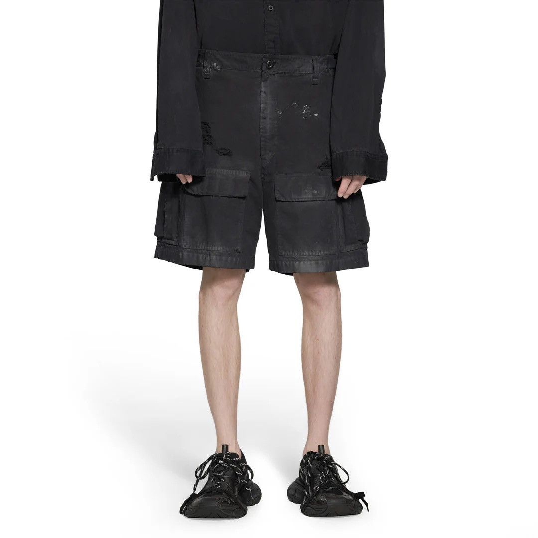 Balenciaga Balenciaga Distressed Cargo Shorts Size US 30 / EU 46 - 2 Thumbnail