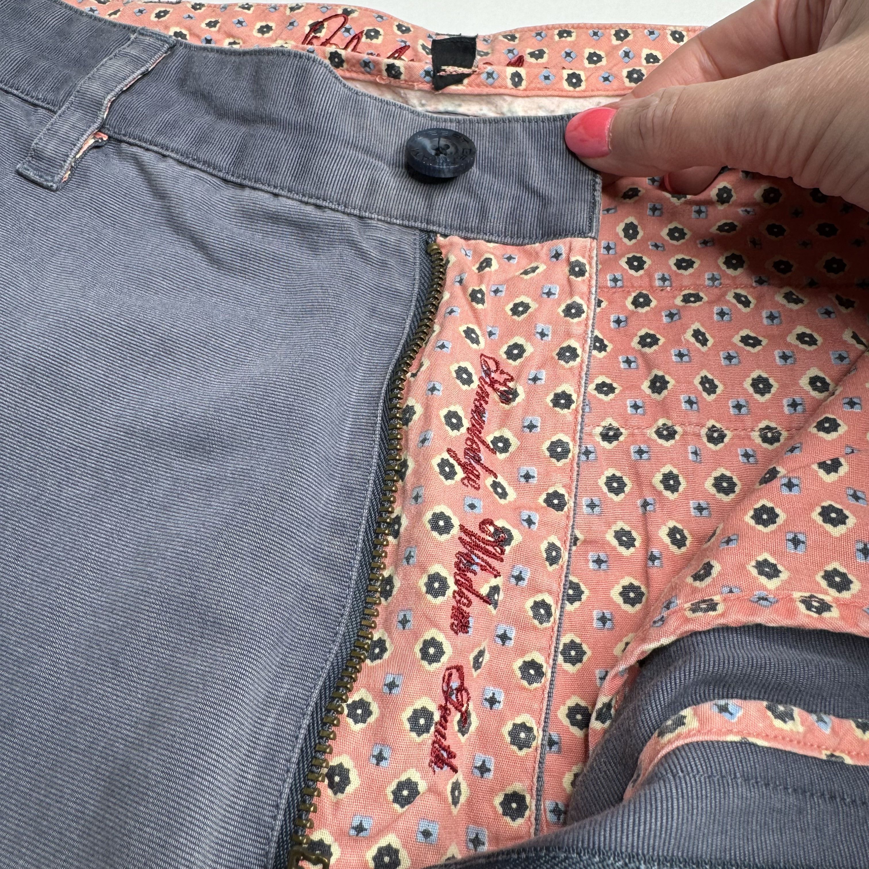 Robert Graham Robert Graham Flat Front Chino Shorts Pink Flip Cuff Size US 30 / EU 46 - 13 Thumbnail