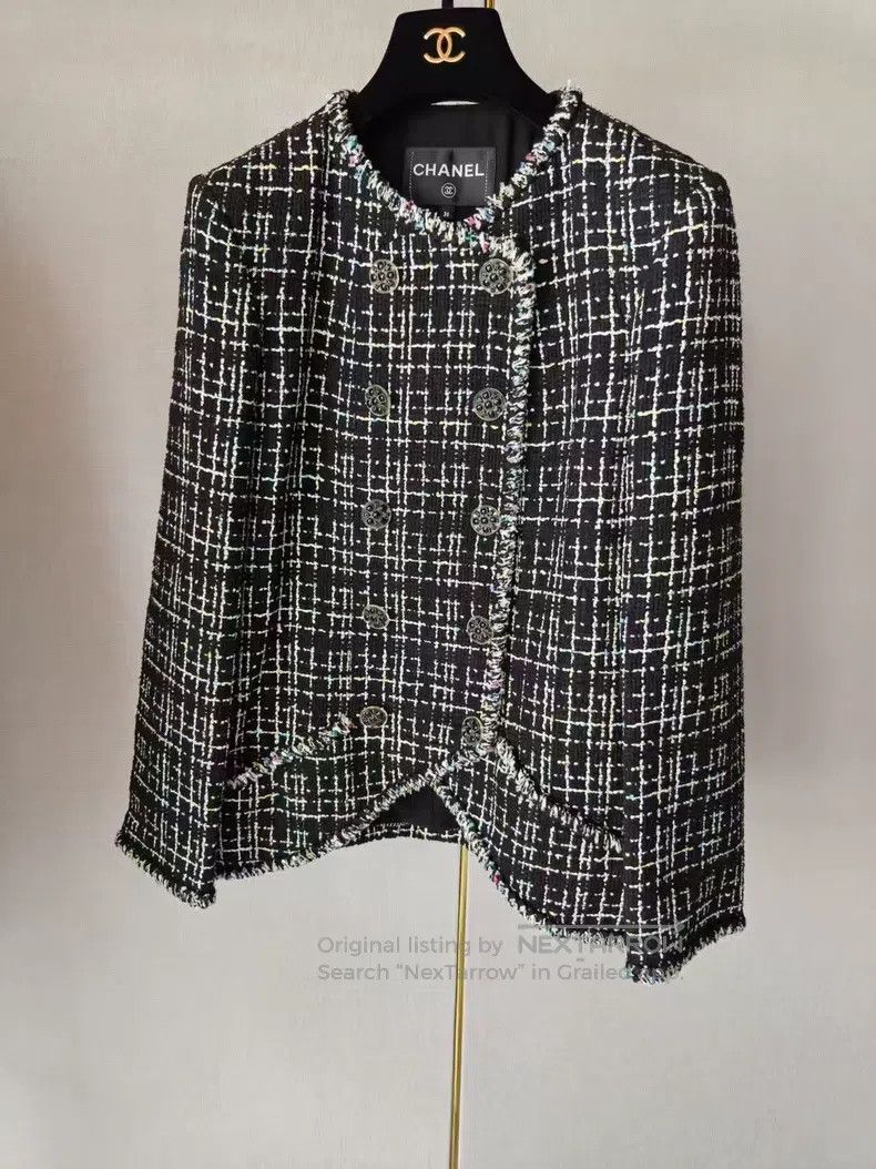 Chanel Chanel Black coat Size XS / US 0-2 / IT 36-38 - 1 Thumbnail