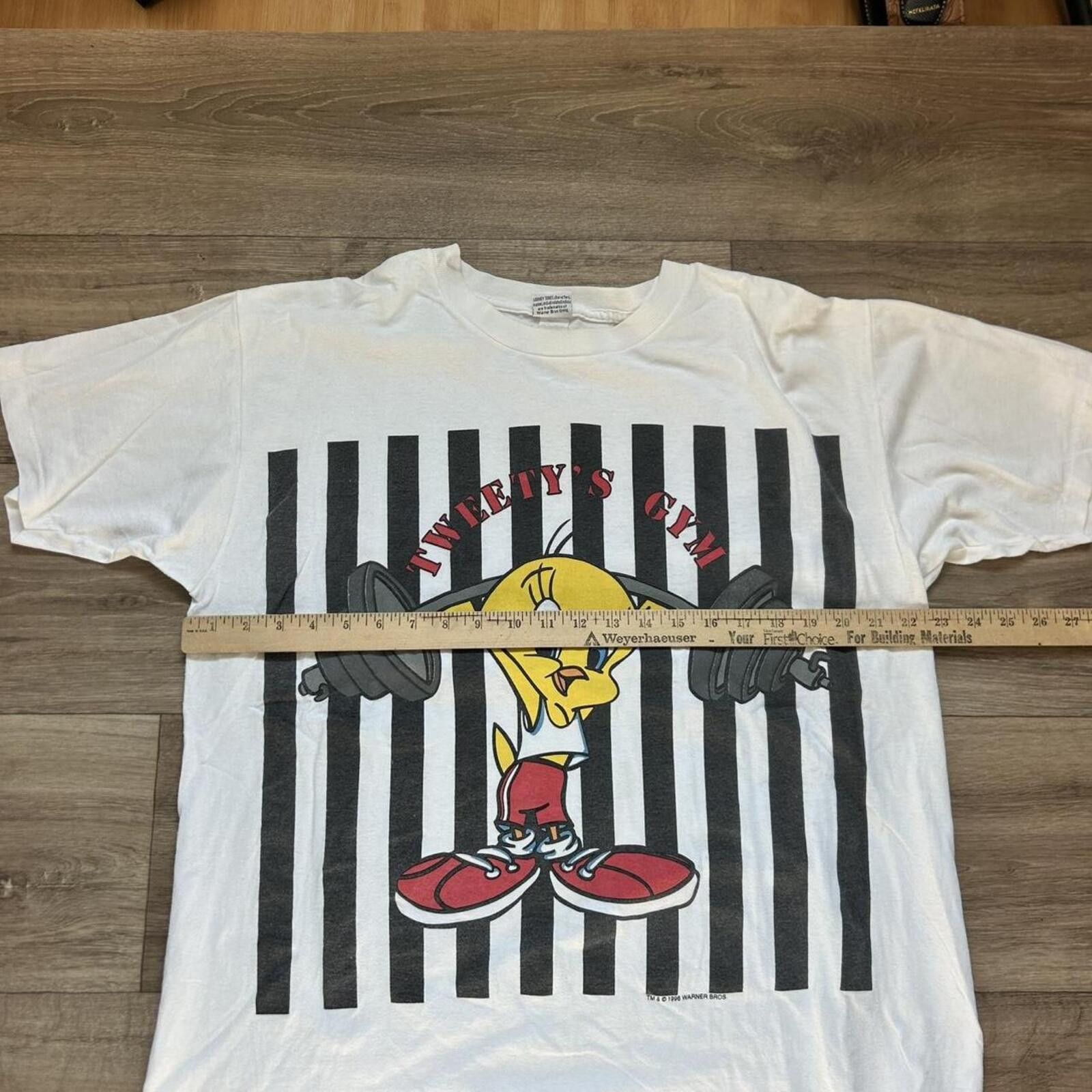 Other Vintage 1996 Looney Tunes Tweety’s Gym t shirt size L Size US L / EU 52-54 / 3 - 6 Thumbnail
