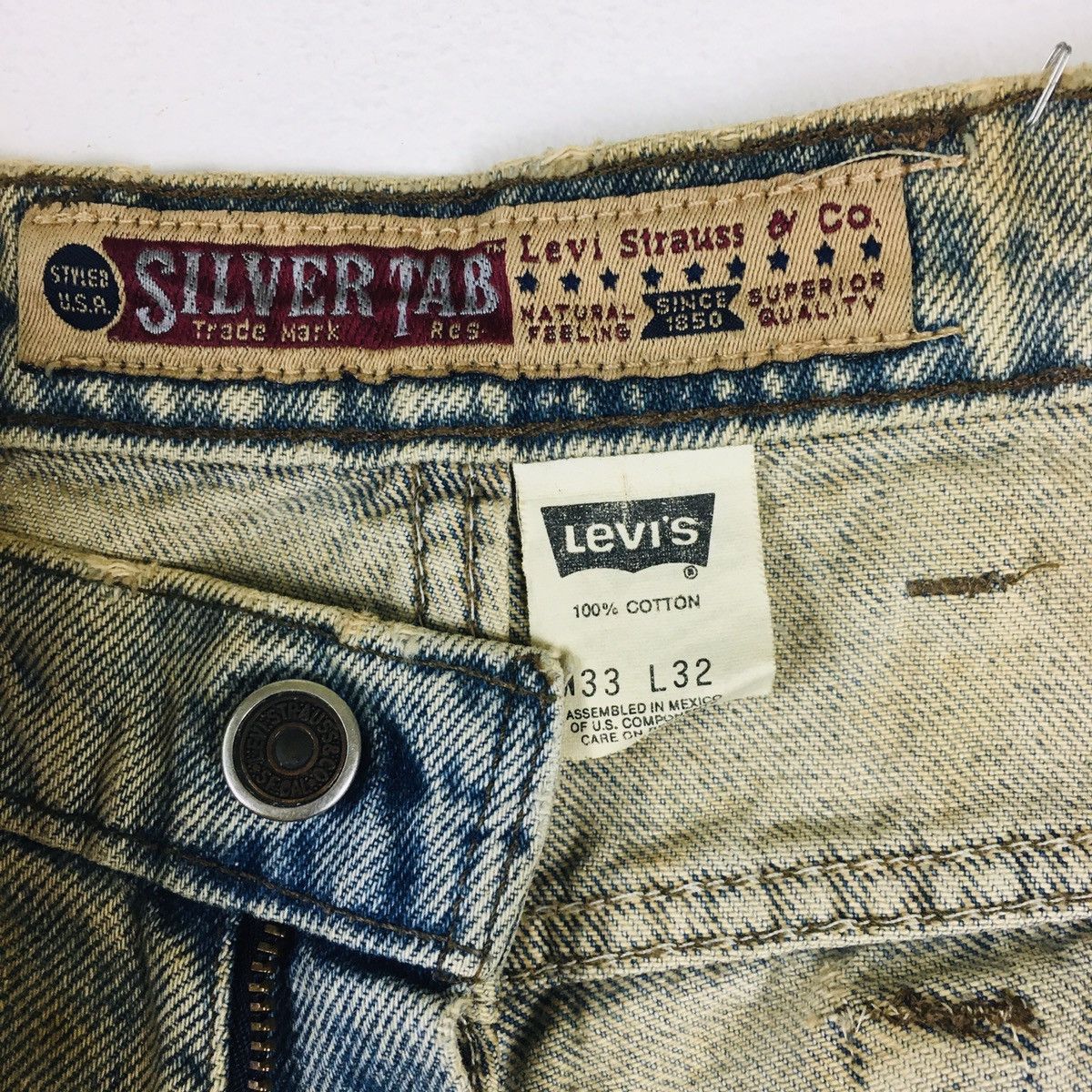 Levi's Vintage Clothing Vintage Levi’s Silver Tab Loose Fit Size US 33 - 9 Thumbnail