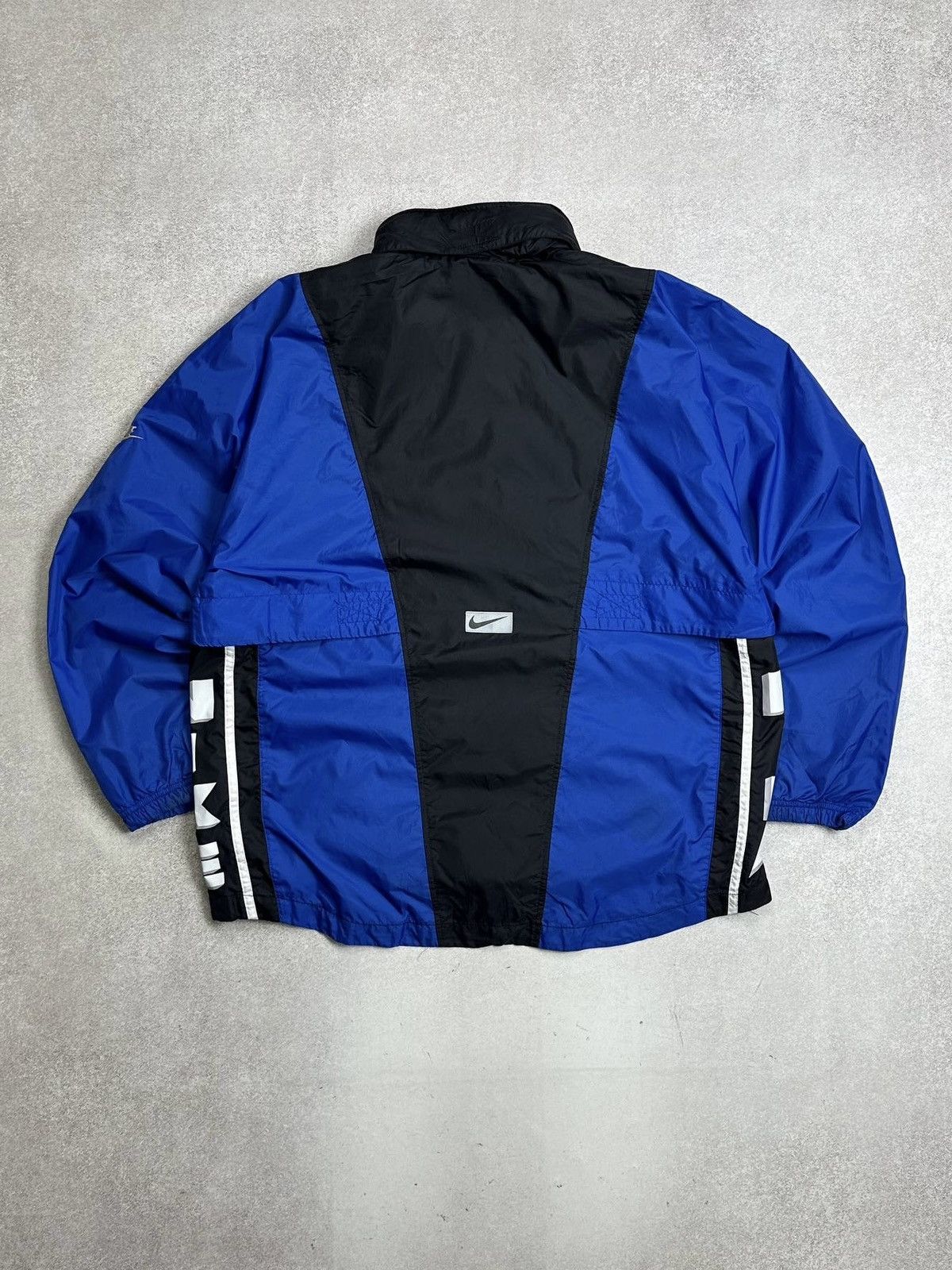 Nike Vintage Nike Nylon Quarter Zip Jacket L Mens Size US L / EU 52-54 / 3 - 3 Thumbnail