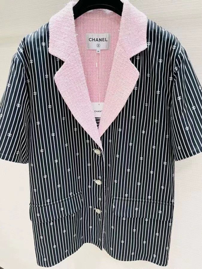 Chanel Chanel Short-sleeved tweed suit jacket Size XS / US 0-2 / IT 36-38 - 4 Thumbnail
