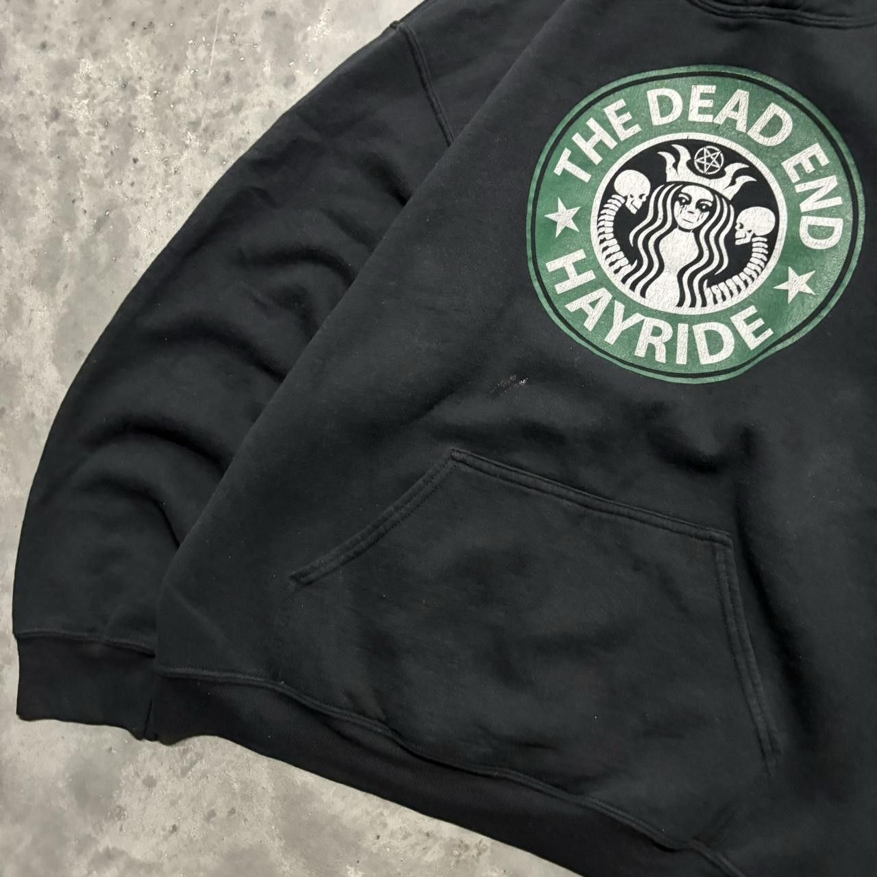 Band Tees × Vintage Crazy Vintage Y2K/2000s “The Dead End Hayride” Starbucks Parody Horror Graphic Hoodie! Size US M / EU 48-50 / 2 - 3 Thumbnail