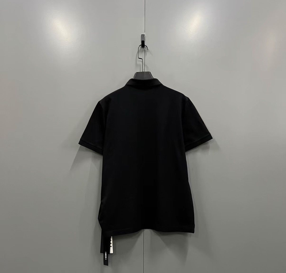 Prada Prada Black Patch Triangle Logo Short Sleeve Polo Shirt J41 Size US L / EU 52-54 / 3 - 2 Thumbnail