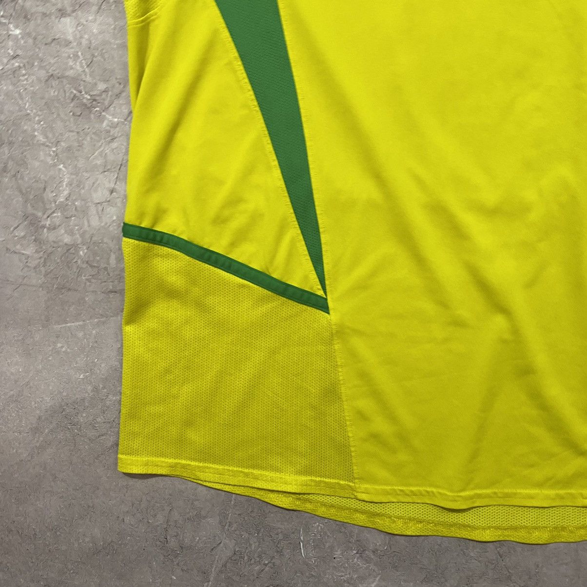 Nike VINTAGE NIKE BRAZIL TEE SOCCER JERSEY 00s Size US XL / EU 56 / 4 - 6 Thumbnail