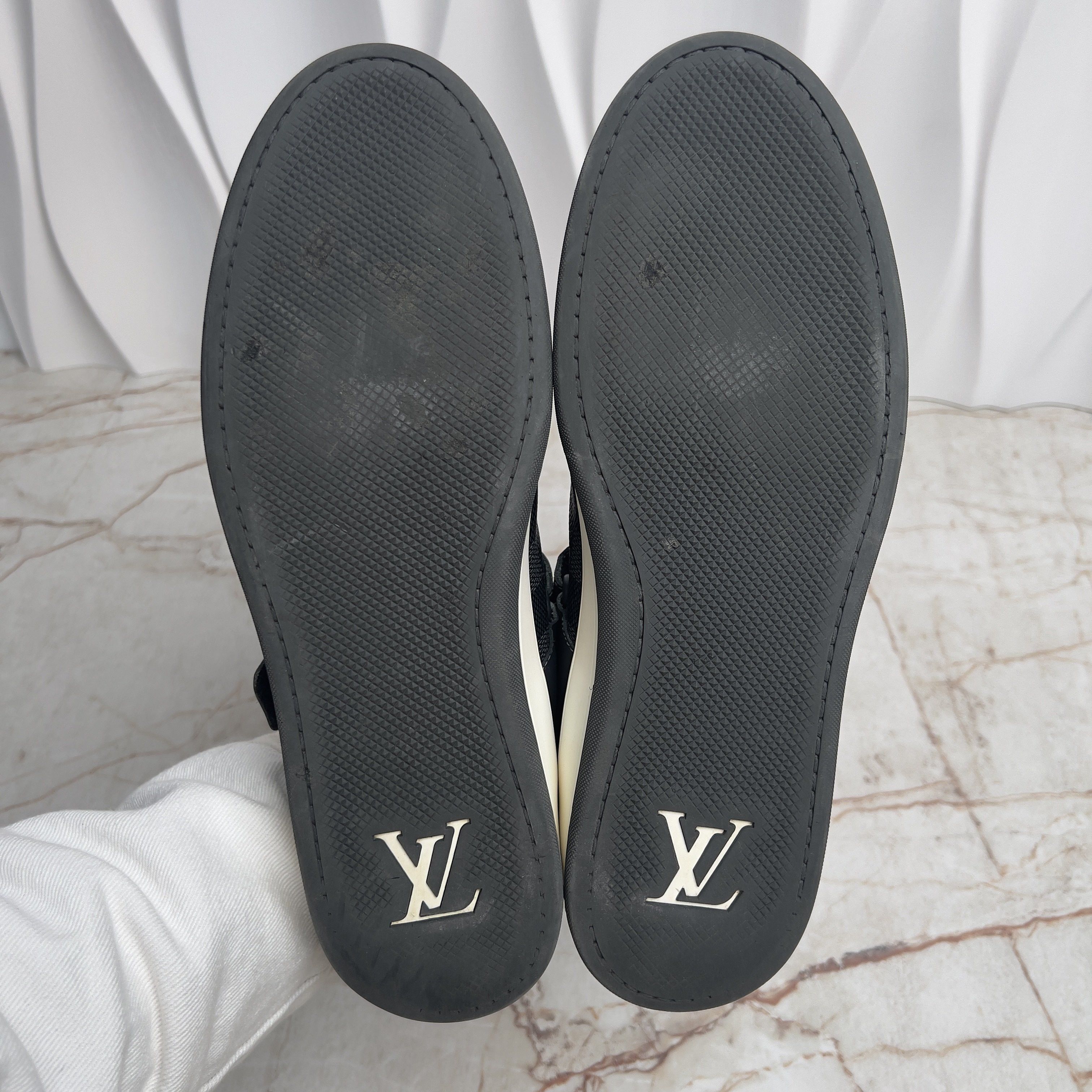 Louis Vuitton Elliptic Sneakers Graphite Damier Leather Size US 9.5 / EU 42-43 - 11 Thumbnail