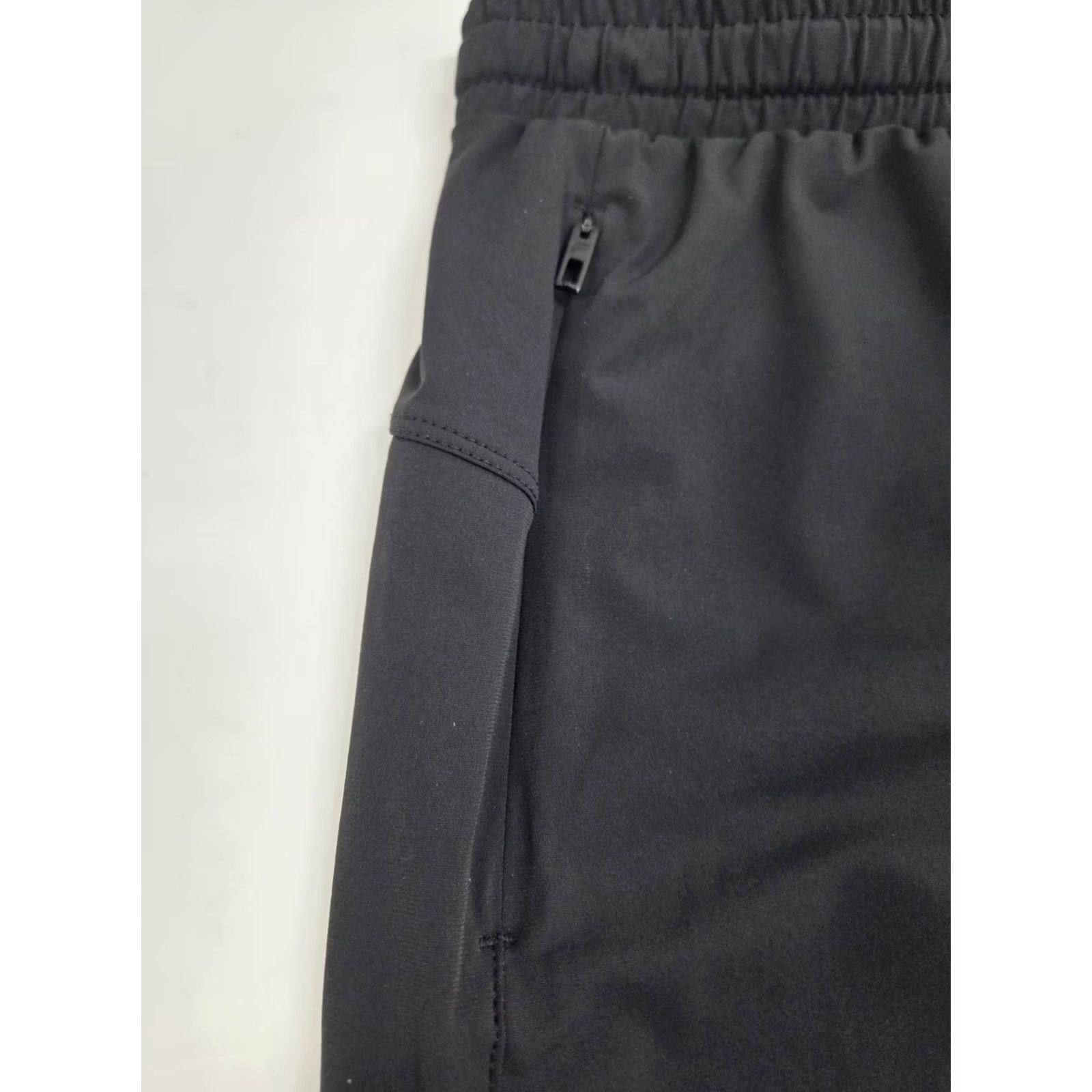 Fabletics Fabletics Mens Athletic Performance Black Shorts Drawstring Zip Pockets 33 L Black Moisture Wicking Athletic Shorts Mens FG Size US 33 - 4 Thumbnail