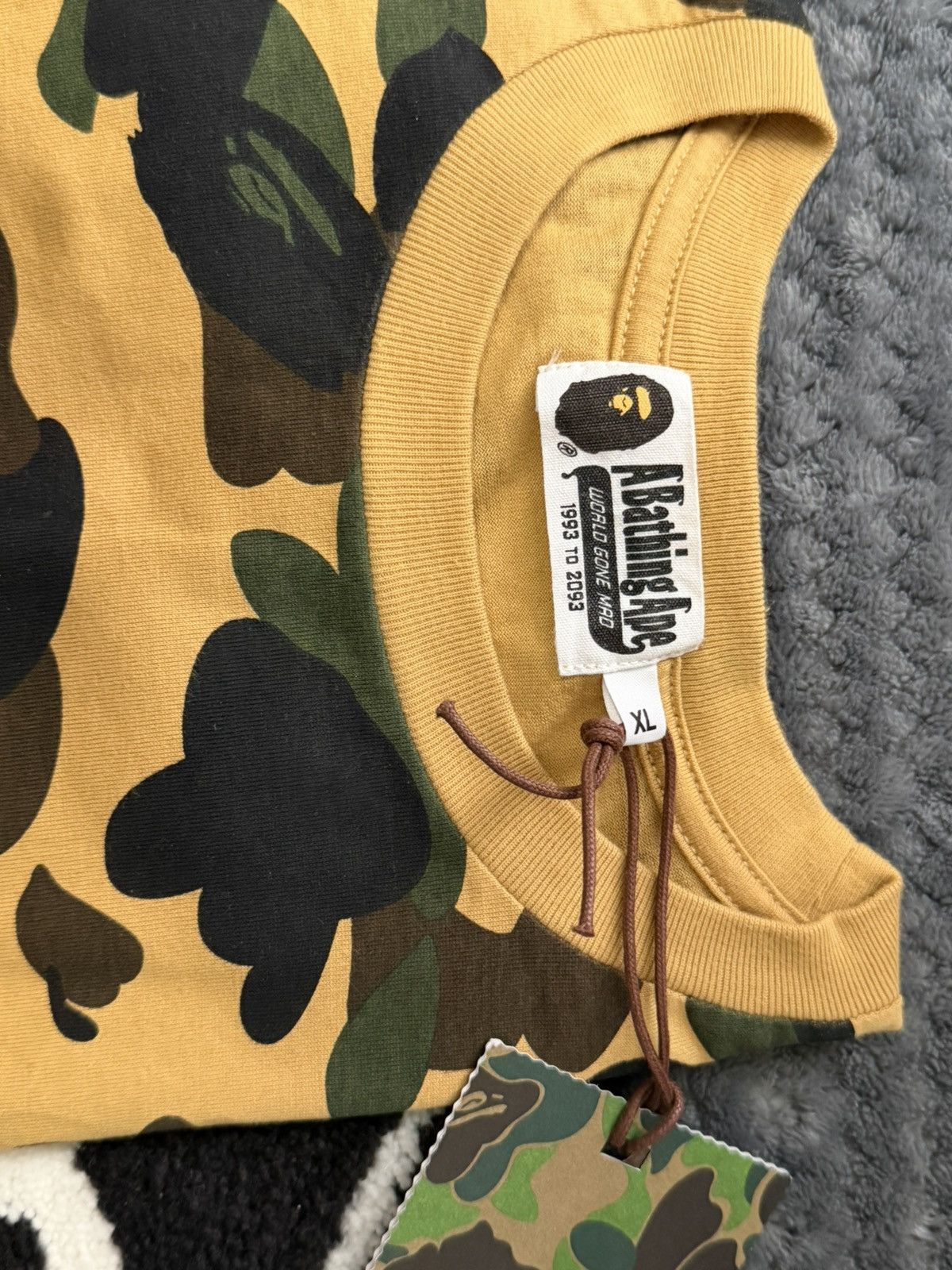 Bape Bape Yellow Camo One point Tee size XL Small defect Size US XL / EU 56 / 4 - 6 Thumbnail