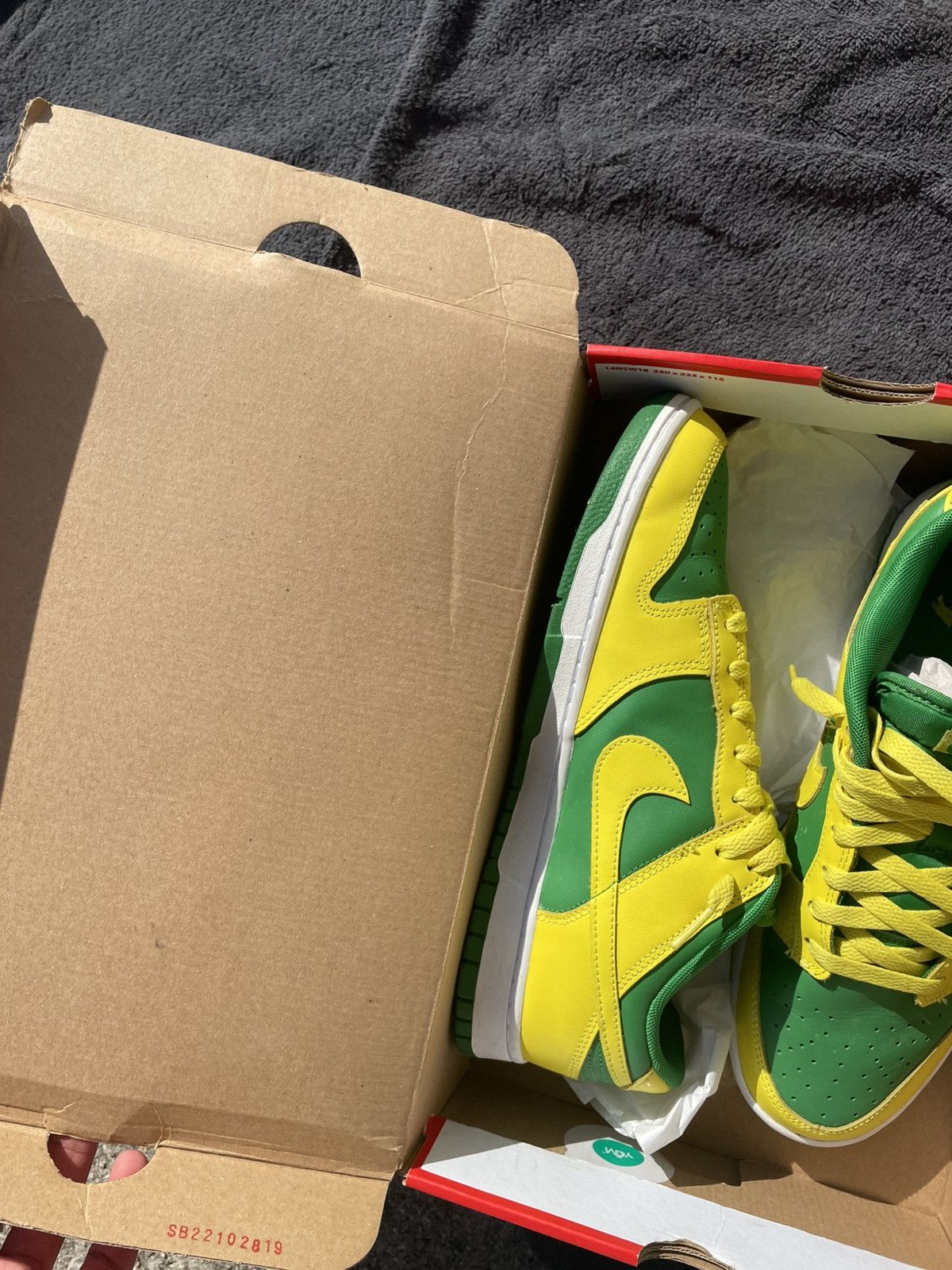 Nike Low Nike Dunks “Reverse Brazil” Size US 11 / EU 44 - 6 Thumbnail