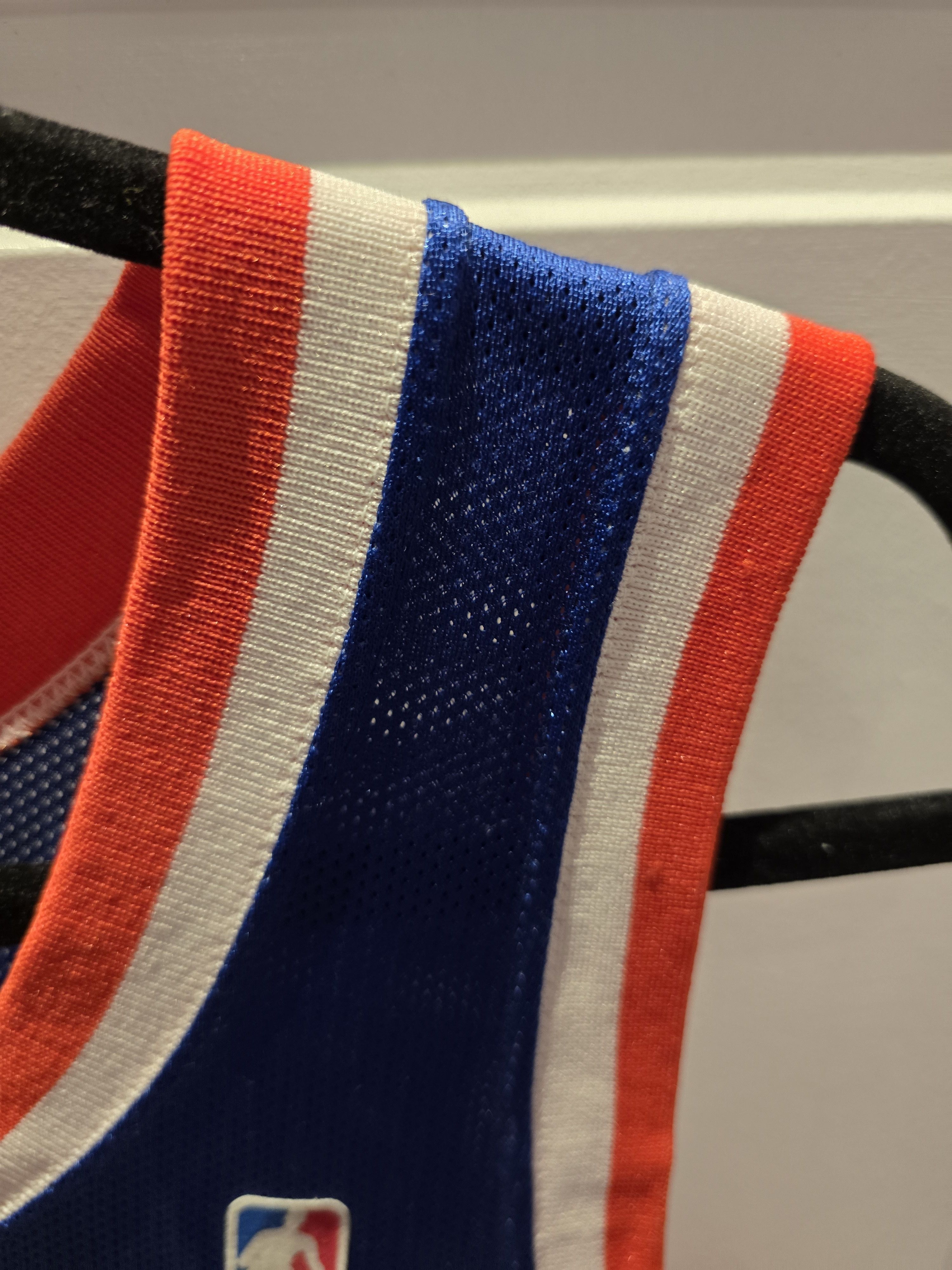 Champion Charles Oakley 1991 Authentic Champion jersey Size US M / EU 48-50 / 2 - 7 Thumbnail