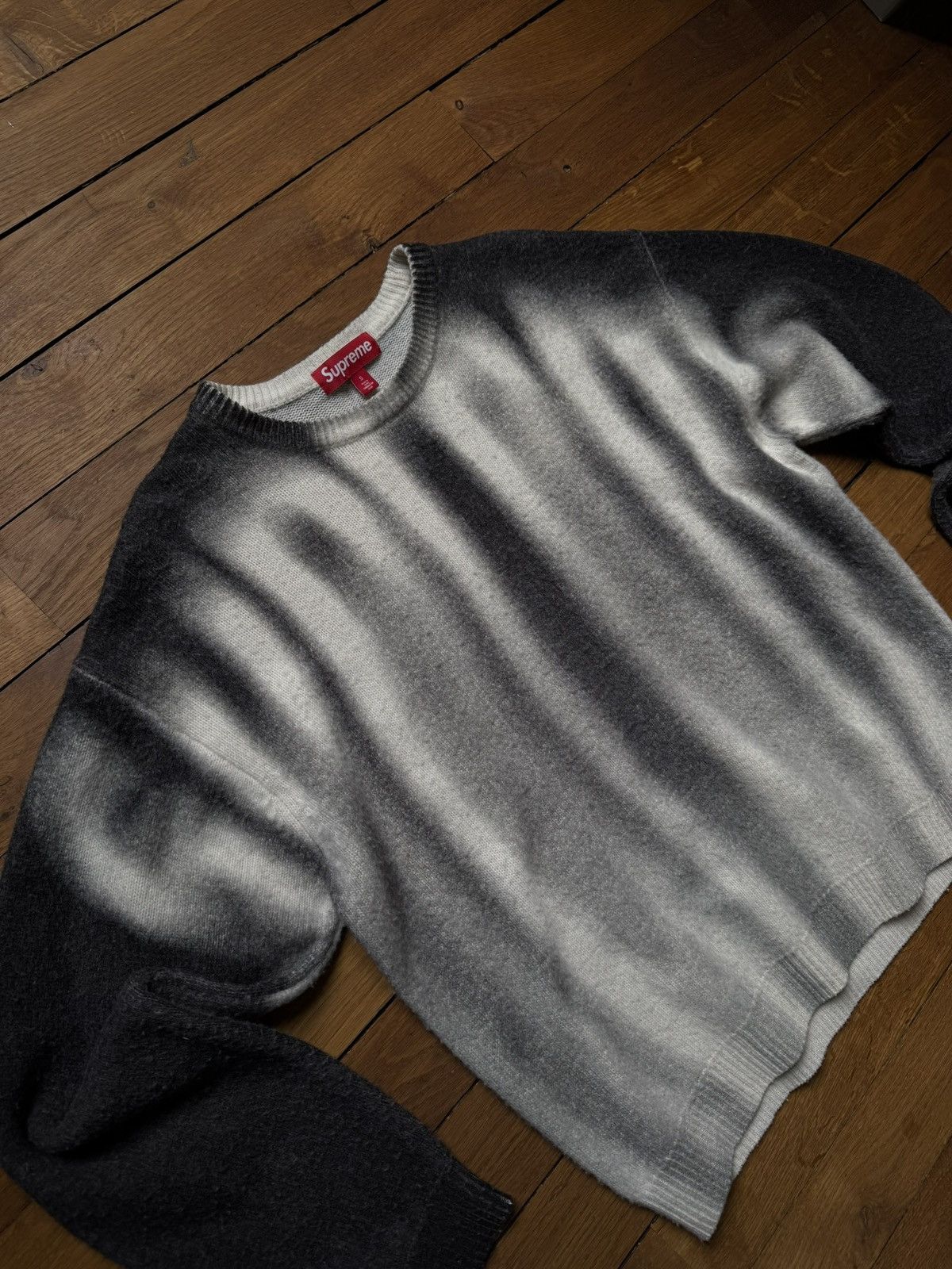 Supreme supreme blurred logo sweater black FW23 Size US S / EU 44-46 / 1 - 11 Thumbnail