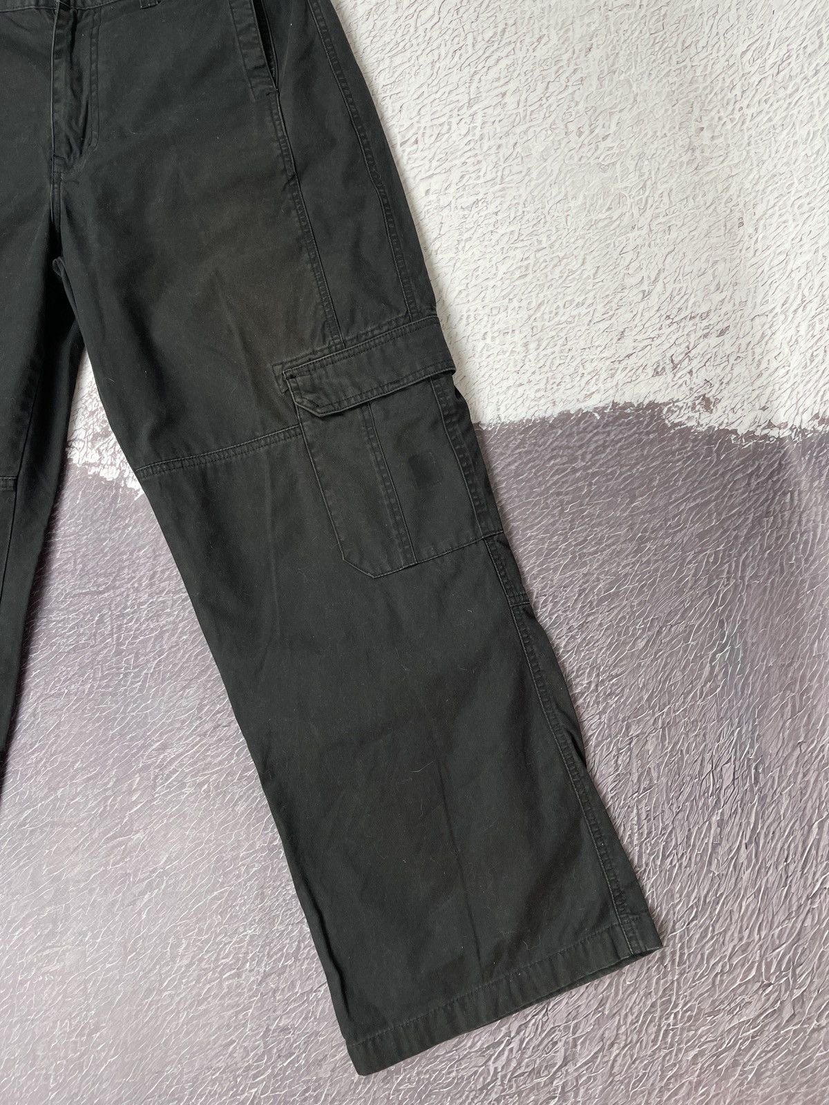 Guess × Vintage Guess USA vintage black faded utility cargo wide pants Size US 36 / EU 52 - 6 Thumbnail