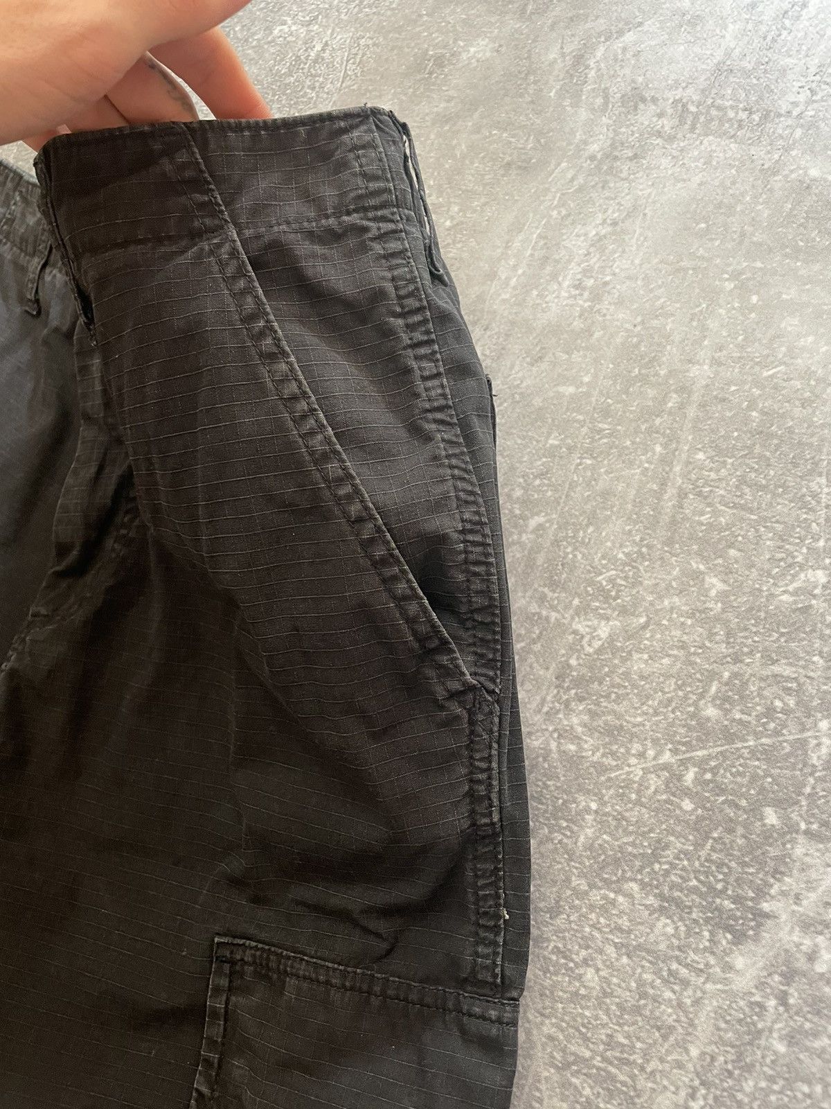 Carhartt Vintage Carhartt Black Cargo Black Pants 31/34 Size US 34 / EU 50 - 18 Thumbnail