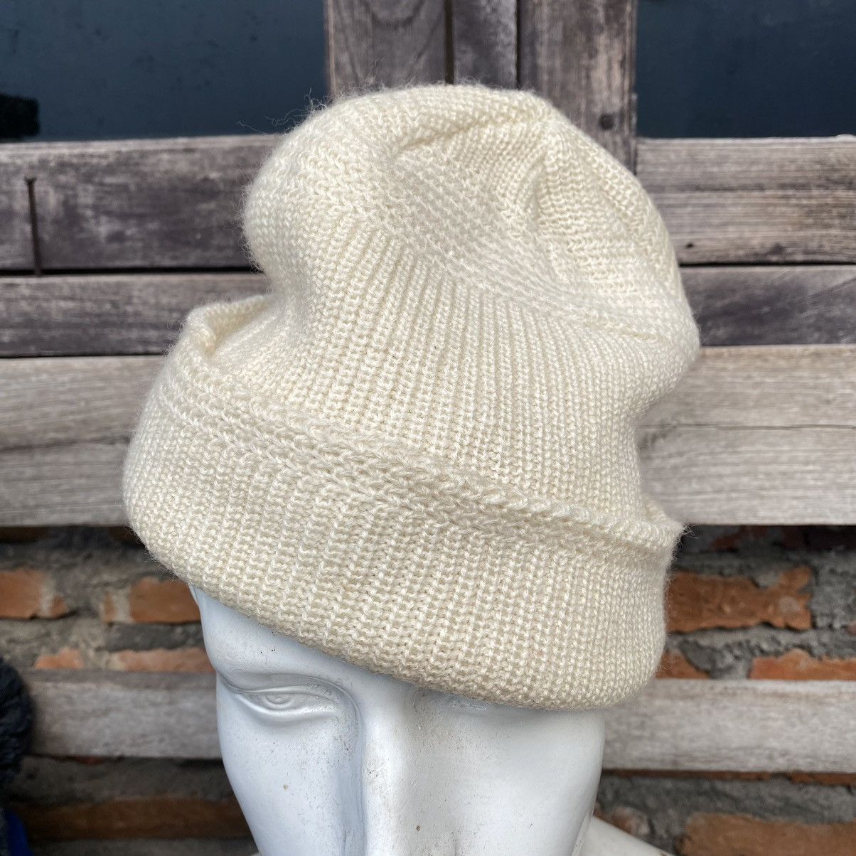 Designer × Japanese Brand NINE TAYLOR UNIQUE BEANIE HATS Size ONE SIZE - 1 Thumbnail