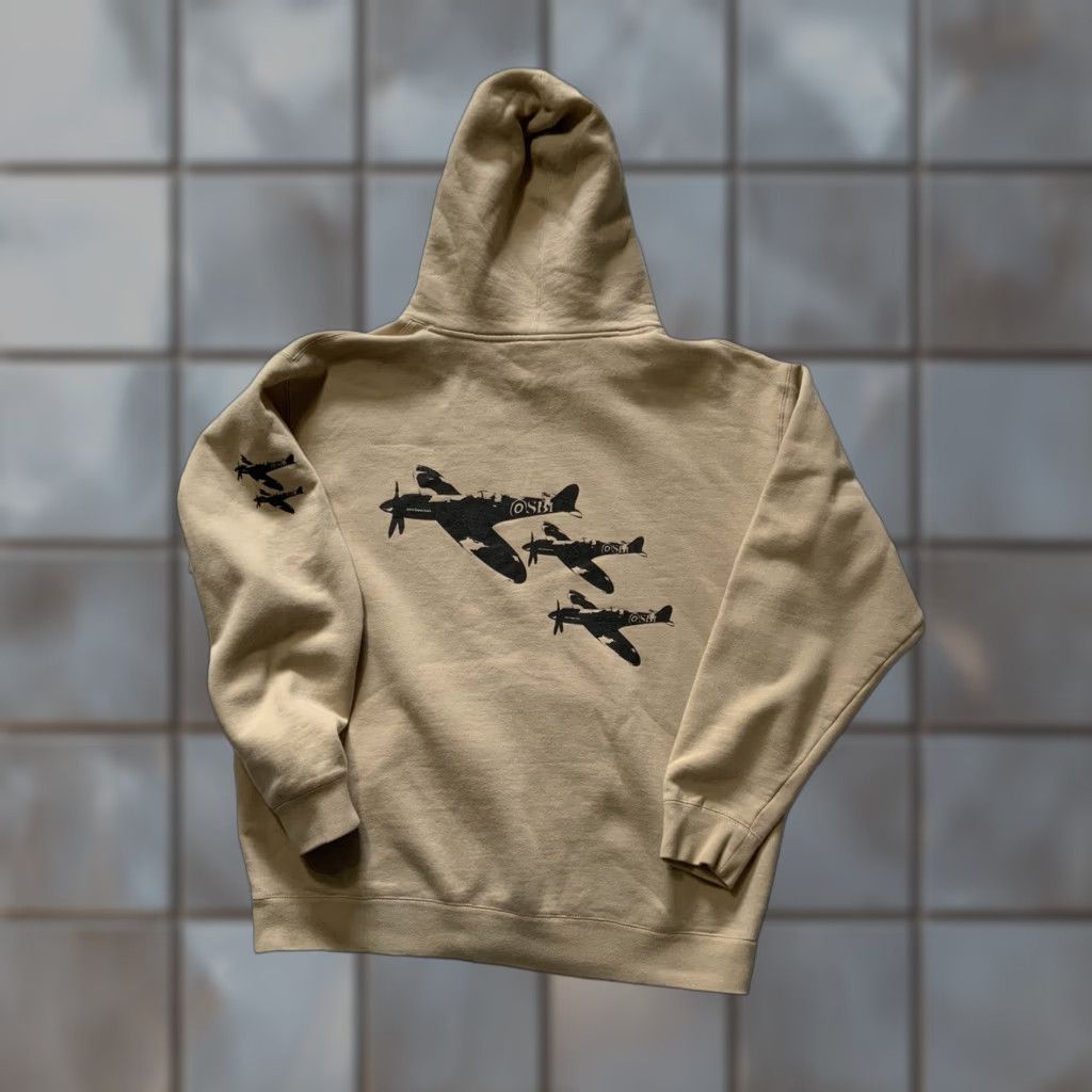 Vintage VINTAGE SBI Boardshop Planes Skateboarding Oatmeal Pullover Hoodie Sz. L Mens Beige 54in Chest 30in Length Size US L / EU 52-54 / 3 - 1 Thumbnail