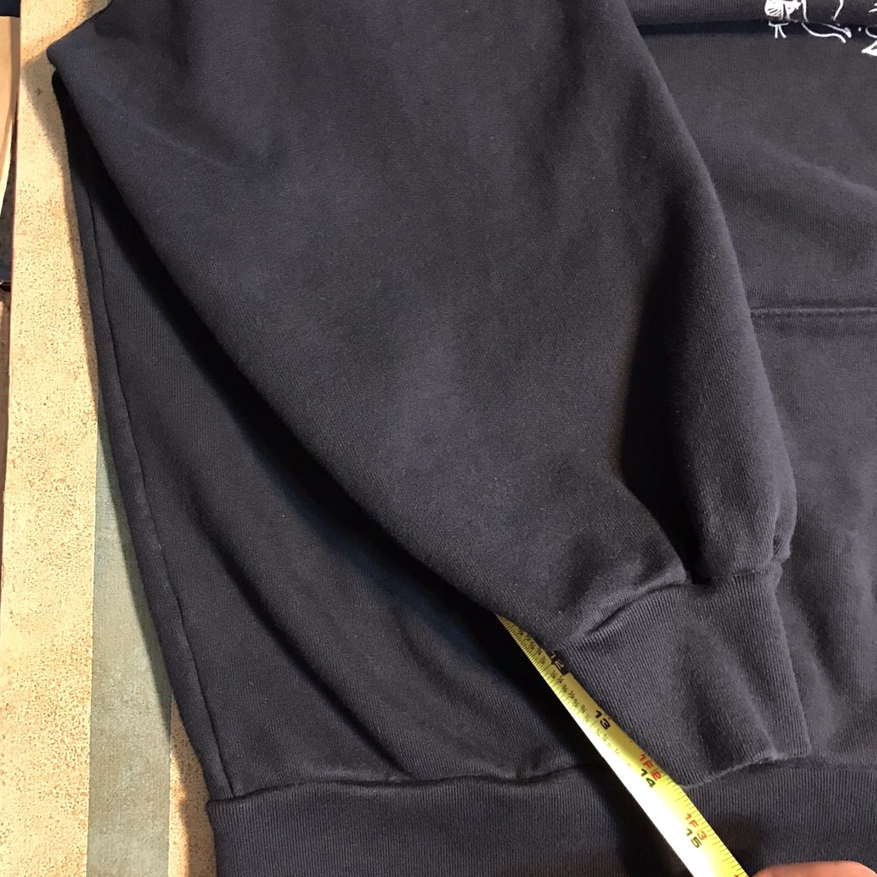 Levi's Levi's Hoodie Women's Black S Oversized Dream Harmony Graphic Prism Day Long Sleeve Pullover Casual Activewear Size S / US 4 / IT 40 - 7 Thumbnail
