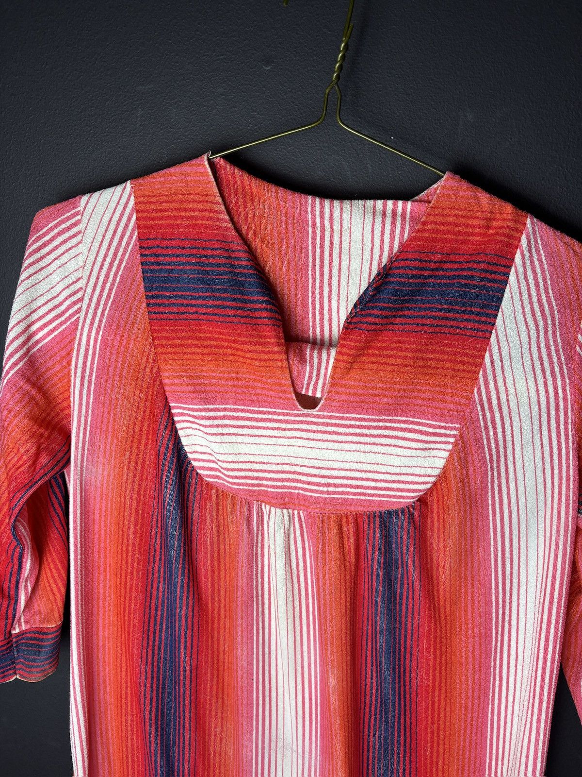 Vintage 1970s Beach Dress Vintage Terry Cloth Gown Frock Summer Sun Size ONE SIZE - 6 Thumbnail
