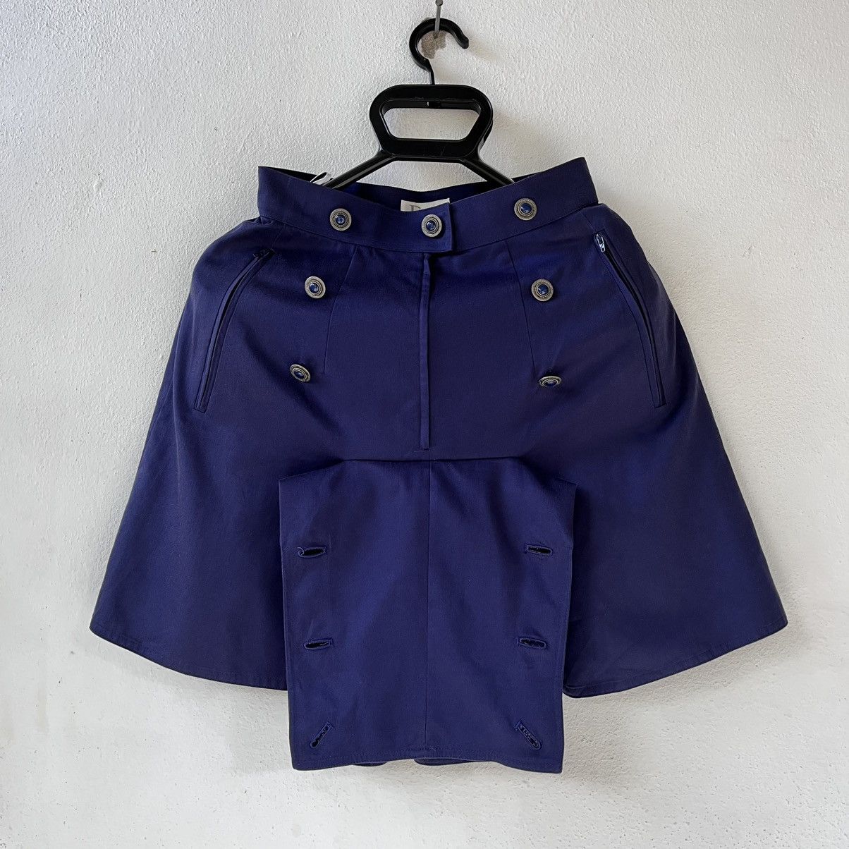 Dior Christian Dior Mademoiselle Skort Style Double Button Size 24" / US 00 / IT 34 - 3 Thumbnail
