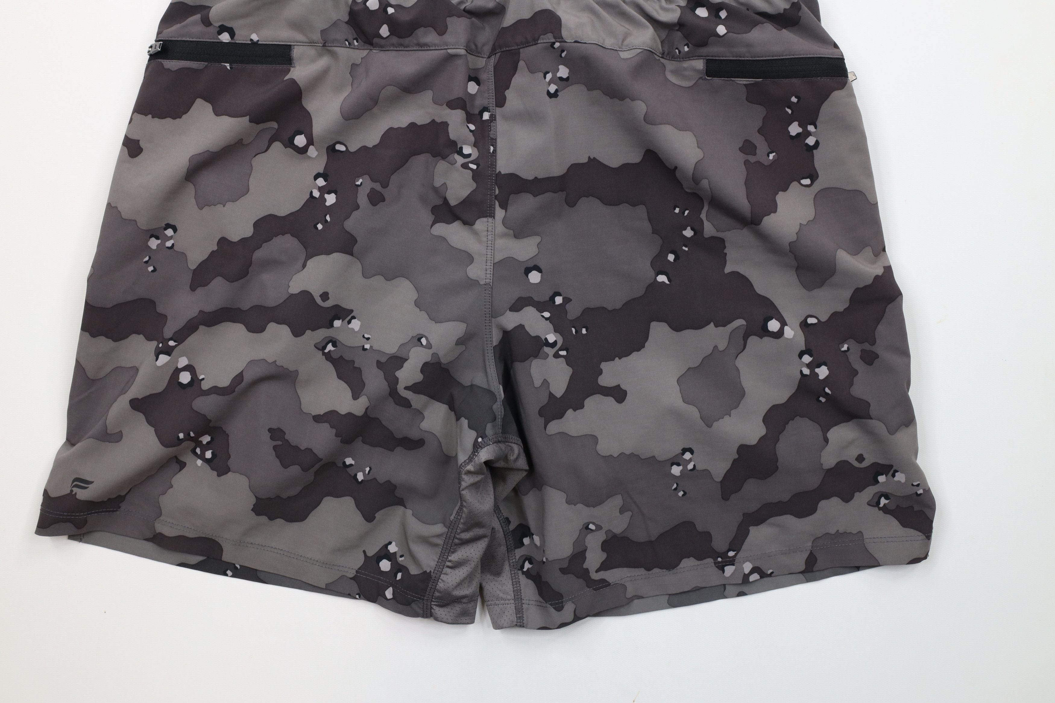 Fabletics × Vintage Fabletics Stretch Lined Running Jogging Shorts Camouflage Size US 32 / EU 48 - 10 Thumbnail