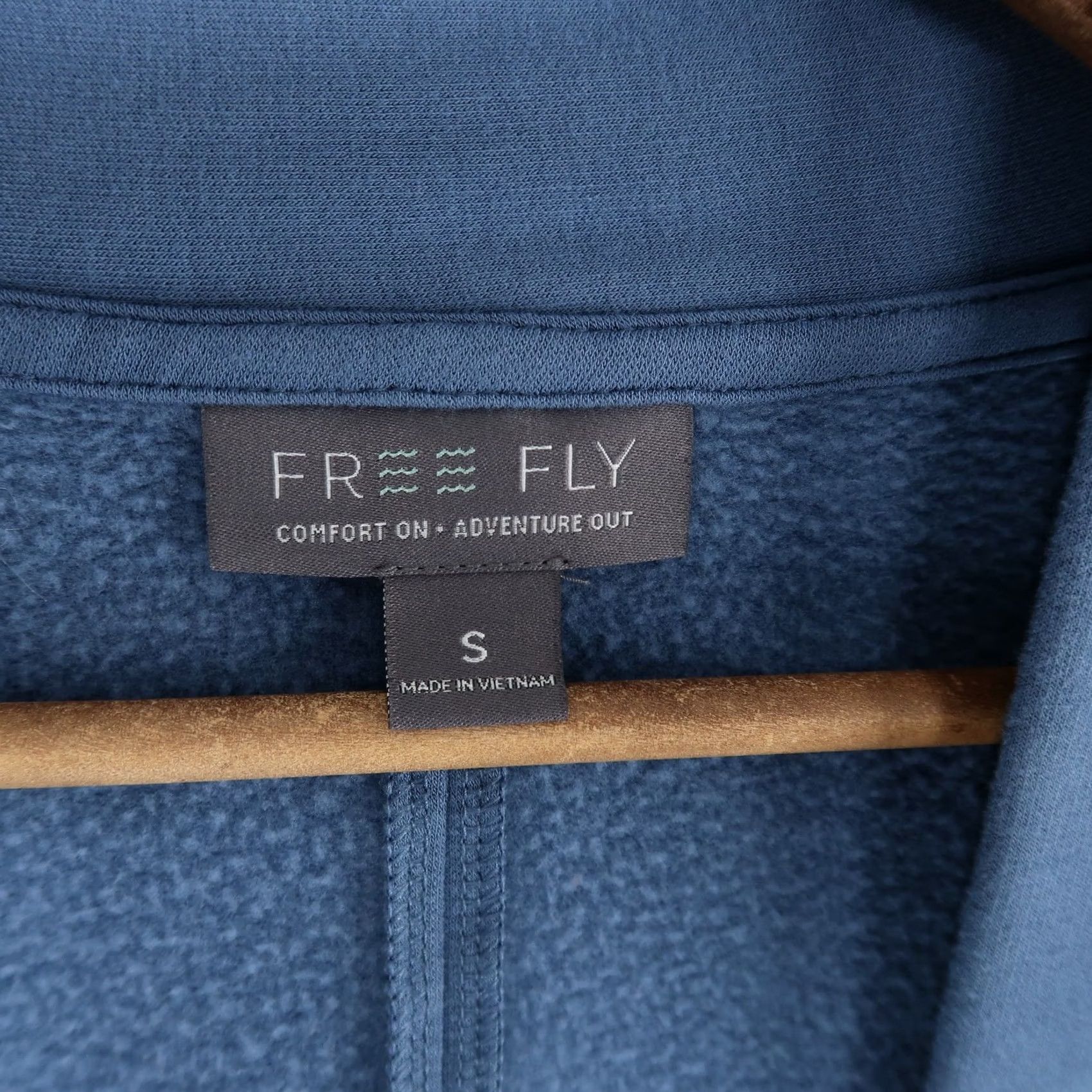 Vintage Free Fly Cardigan Shirt Womens Small Blue Fleece Open Front Pockets Bamboo Polyester Vicuna Fall Winter Spring Size S / US 4 / IT 40 - 6 Thumbnail