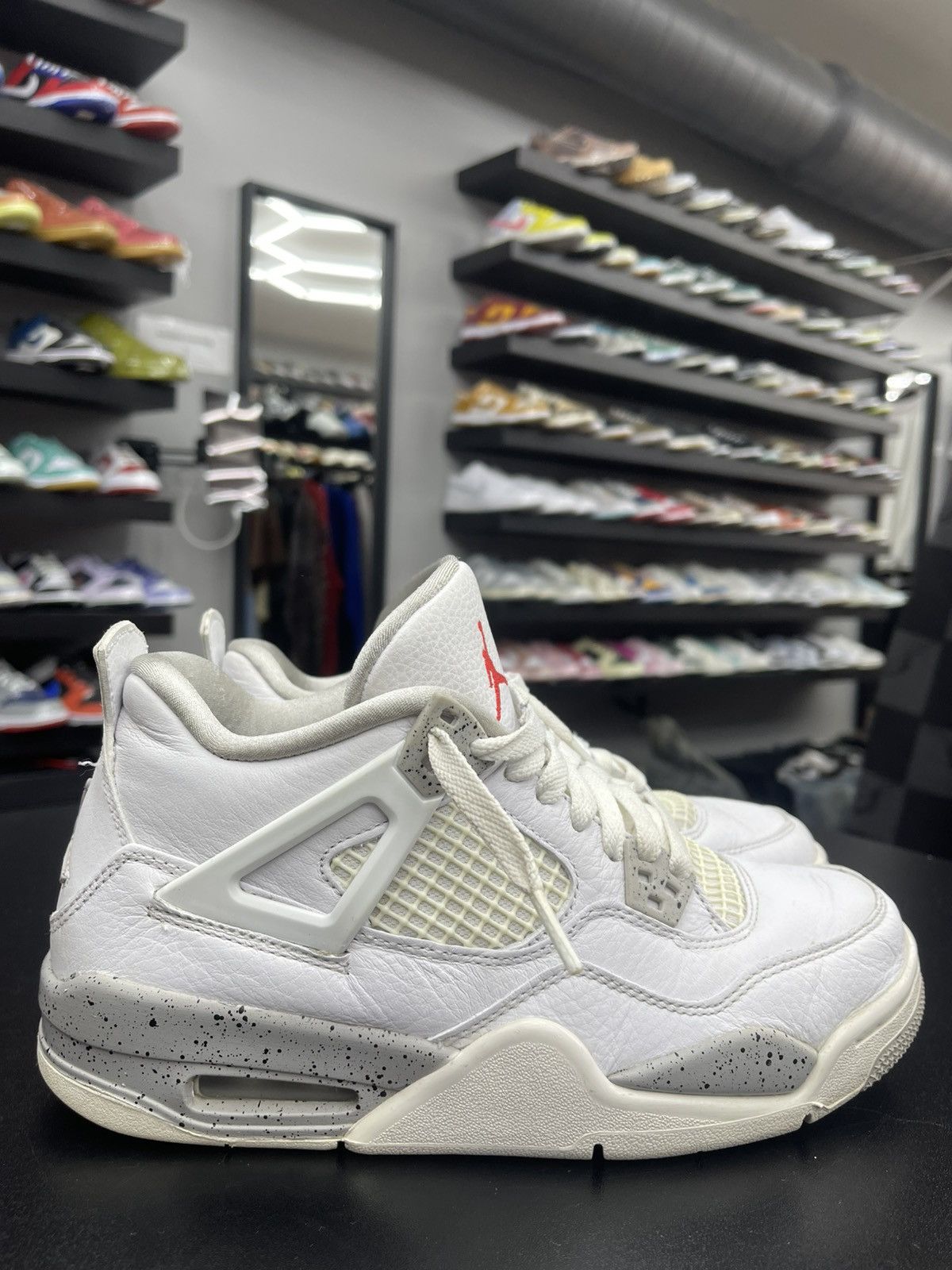 Jordan Brand Size 6y - Jordan 4 Retro Oreo White Size US 6 / EU 39 - 3 Thumbnail