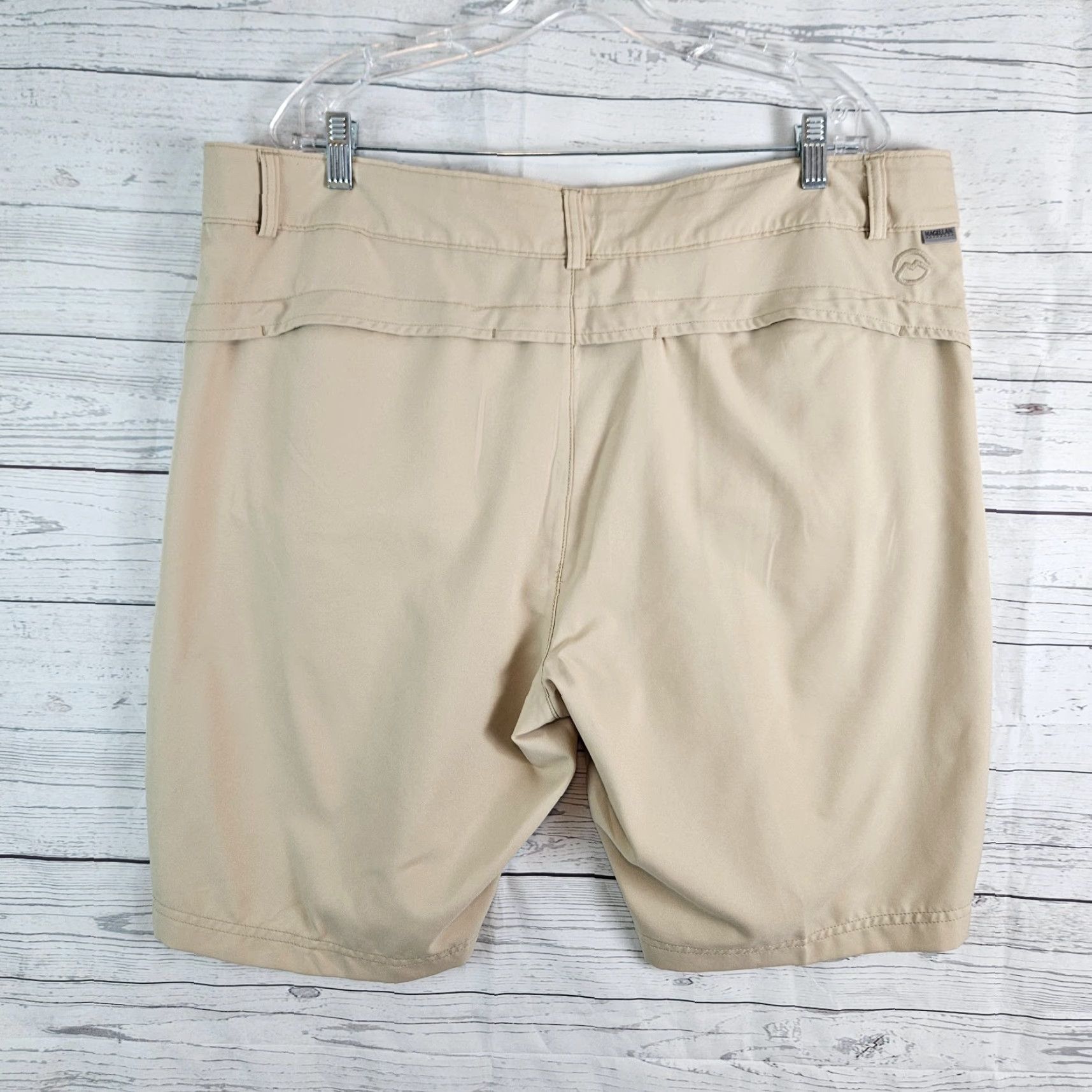 Vintage Magellan Shorts Womens 1X Beige High Rise Solid Short 20.5" Waist 10" Inseam 13" Rise Summer Womens Size 40" / US 18 - 2 Thumbnail