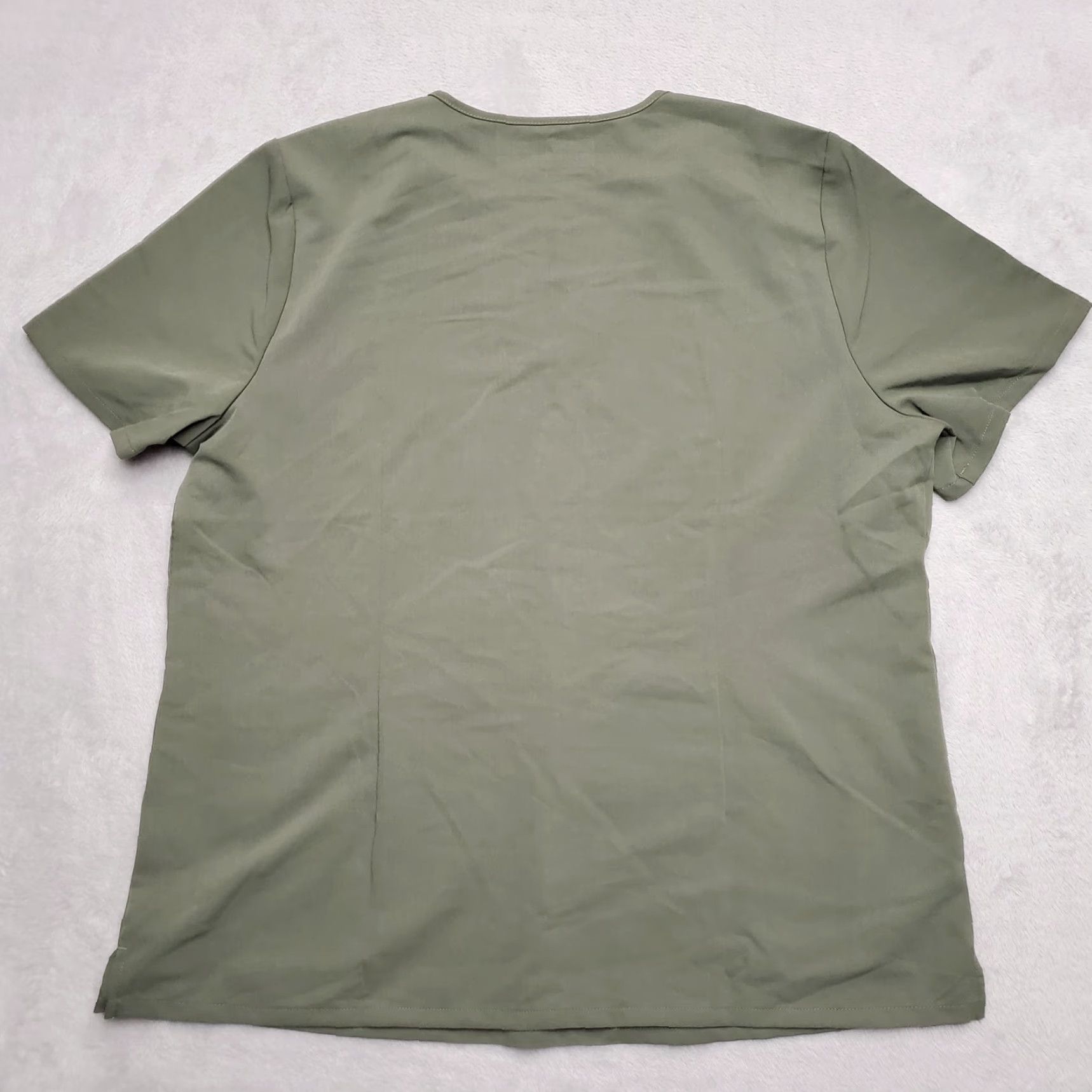 Vintage FIGS Scrub Top Women 2XL Green Technical Collection 3 Pocket 4 Way Stretch Adult Female Medical Shirt Size XXL / US 16-18 / IT 52-54 - 6 Thumbnail