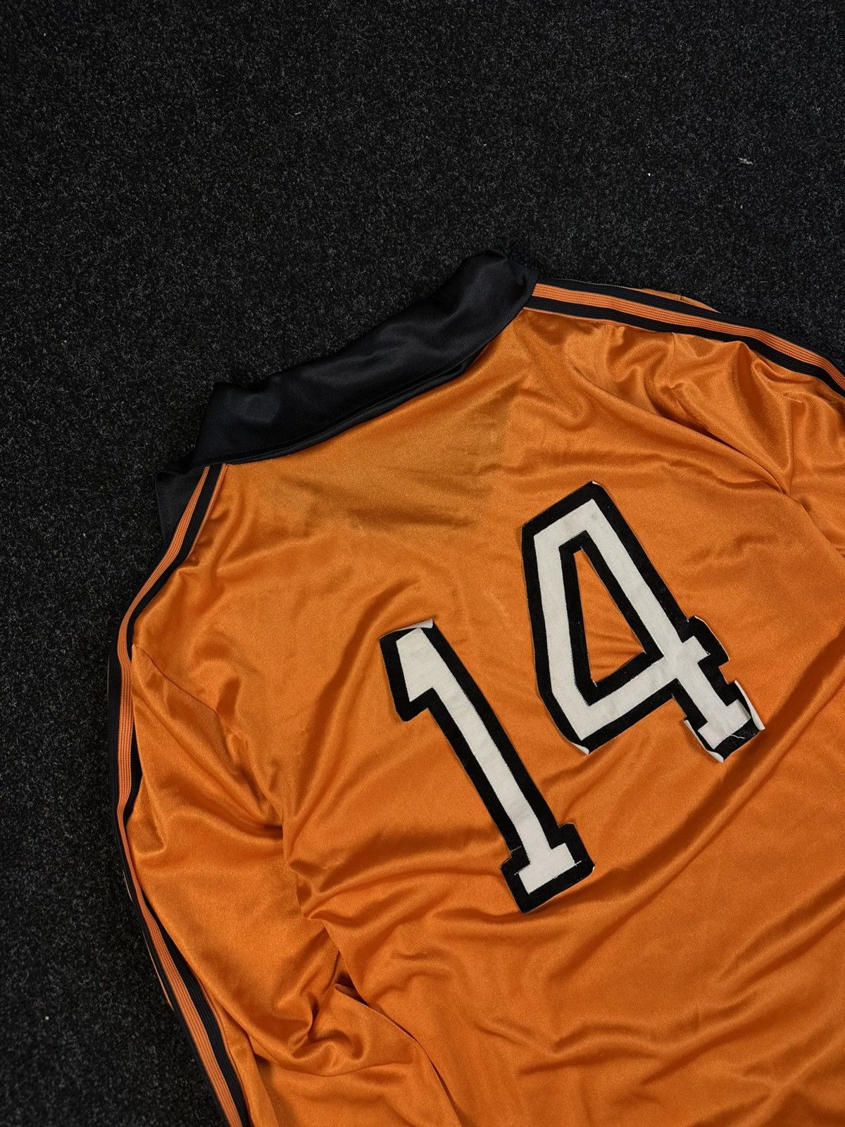Adidas Holland 1977–1978 Home Football Shirt (Adidas era) Size US L / EU 52-54 / 3 - 18 Thumbnail