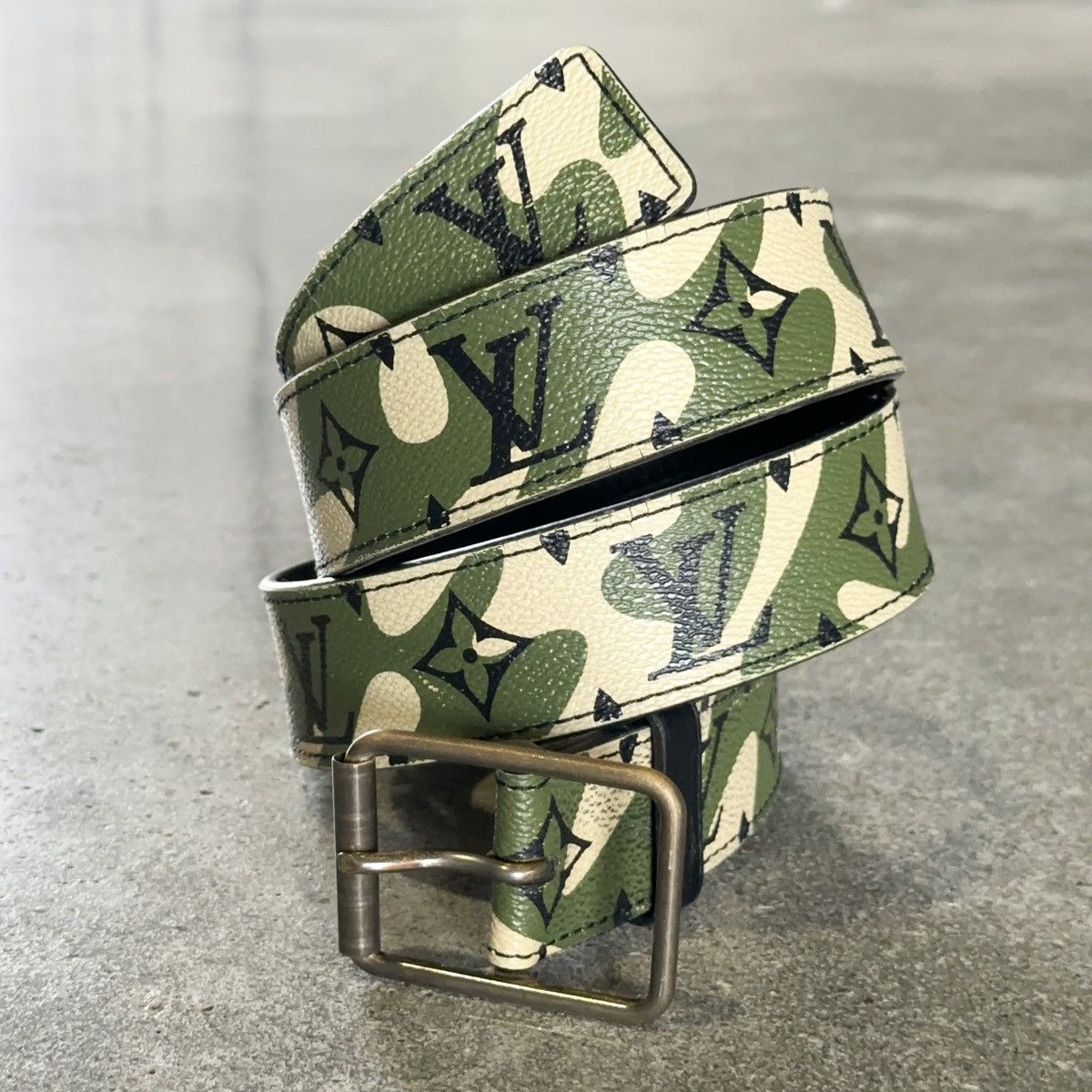 Louis Vuitton × Takashi Murakami LV 2008 Monogramouflage Ceinture Murakami Camo Belt Size 32 - 2 Thumbnail