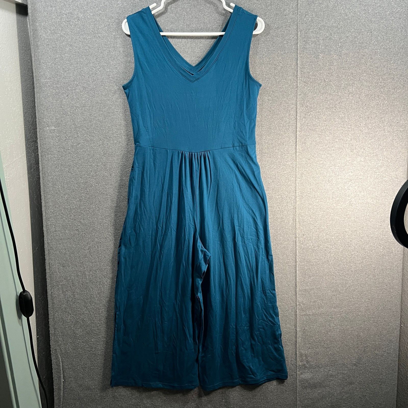 Other Cuddl Duds Petite Flexuear V-Neck Wide Leg Jumpsuit Size S / US 4 / IT 40 - 13 Thumbnail