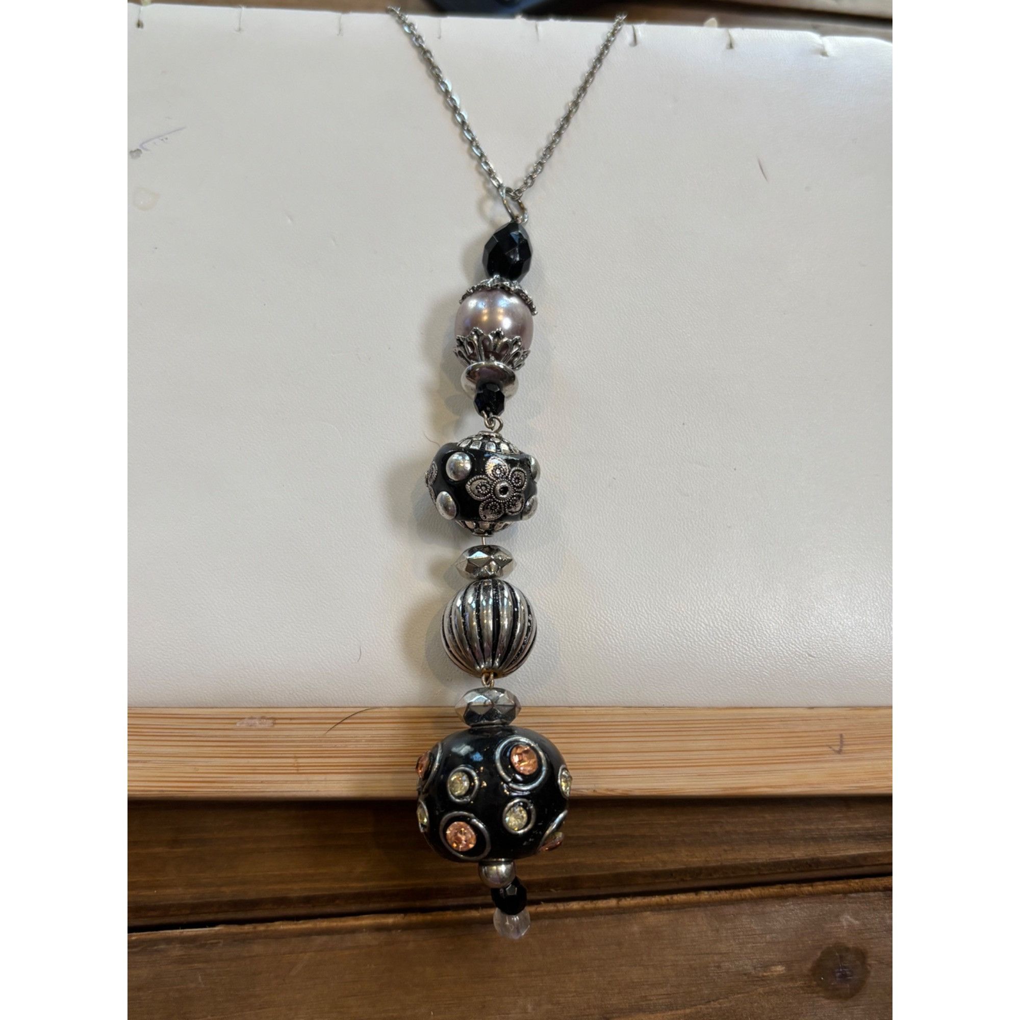 Other Handcrafted Beaded Pendant Necklace With Black & Silver Acce Size ONE SIZE - 1 Thumbnail