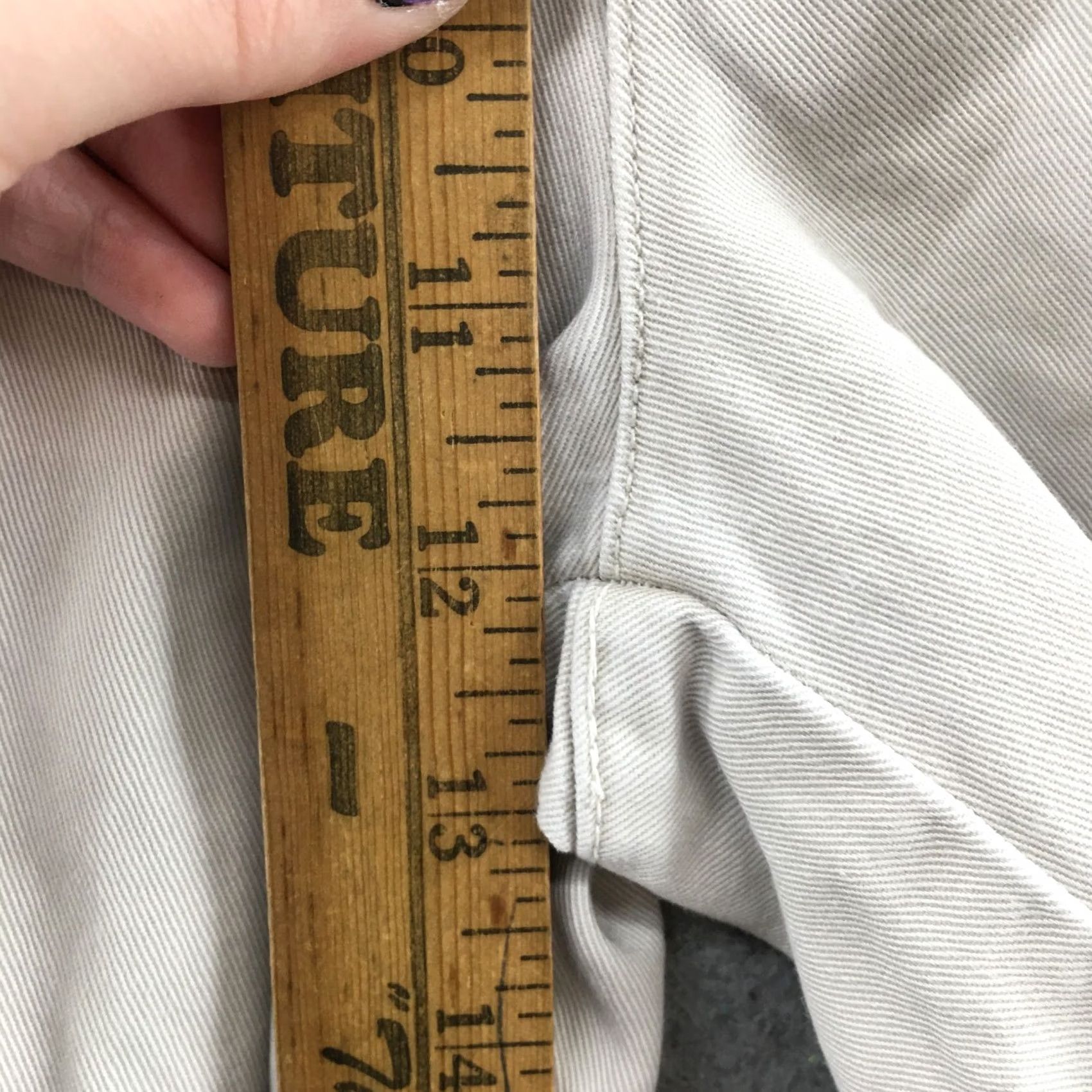 American Eagle Outfitters American Eagle Outfitters Pleated Khakis Pant Mens 33/34 Beige Regular 31x32.5 Pants Size US 33 - 6 Thumbnail