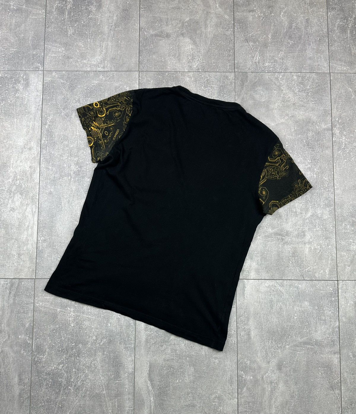 Versace Versace Jeans Luxury T-Shit Multi-Printed Sleeves Size US S / EU 44-46 / 1 - 10 Thumbnail