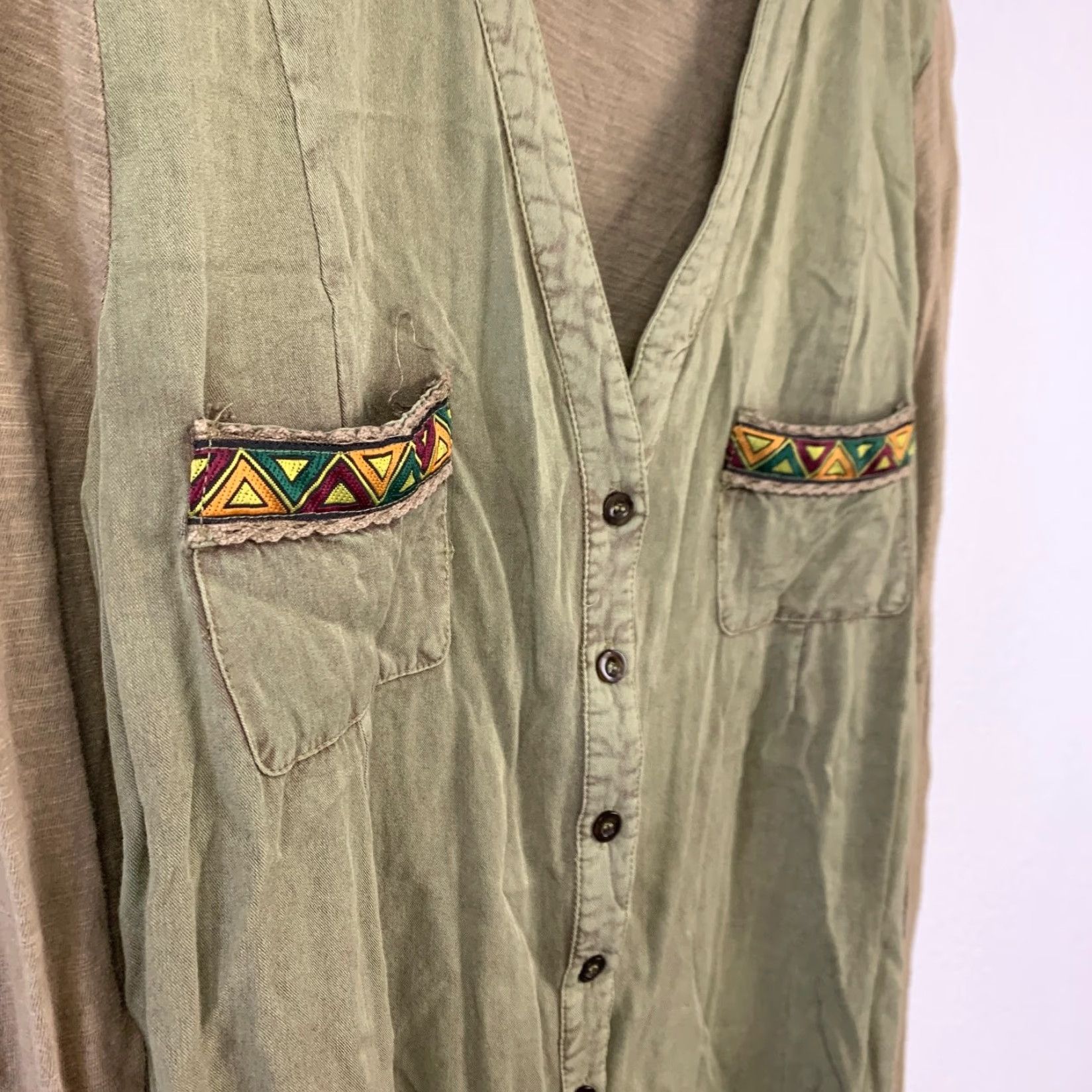 Vintage VINTAGE Y2K Daytrip Boho-Chic Shirt Womens L Olive Green Long Sleeve Utility Bella Swan Size L / US 10 / IT 46 - 4 Thumbnail