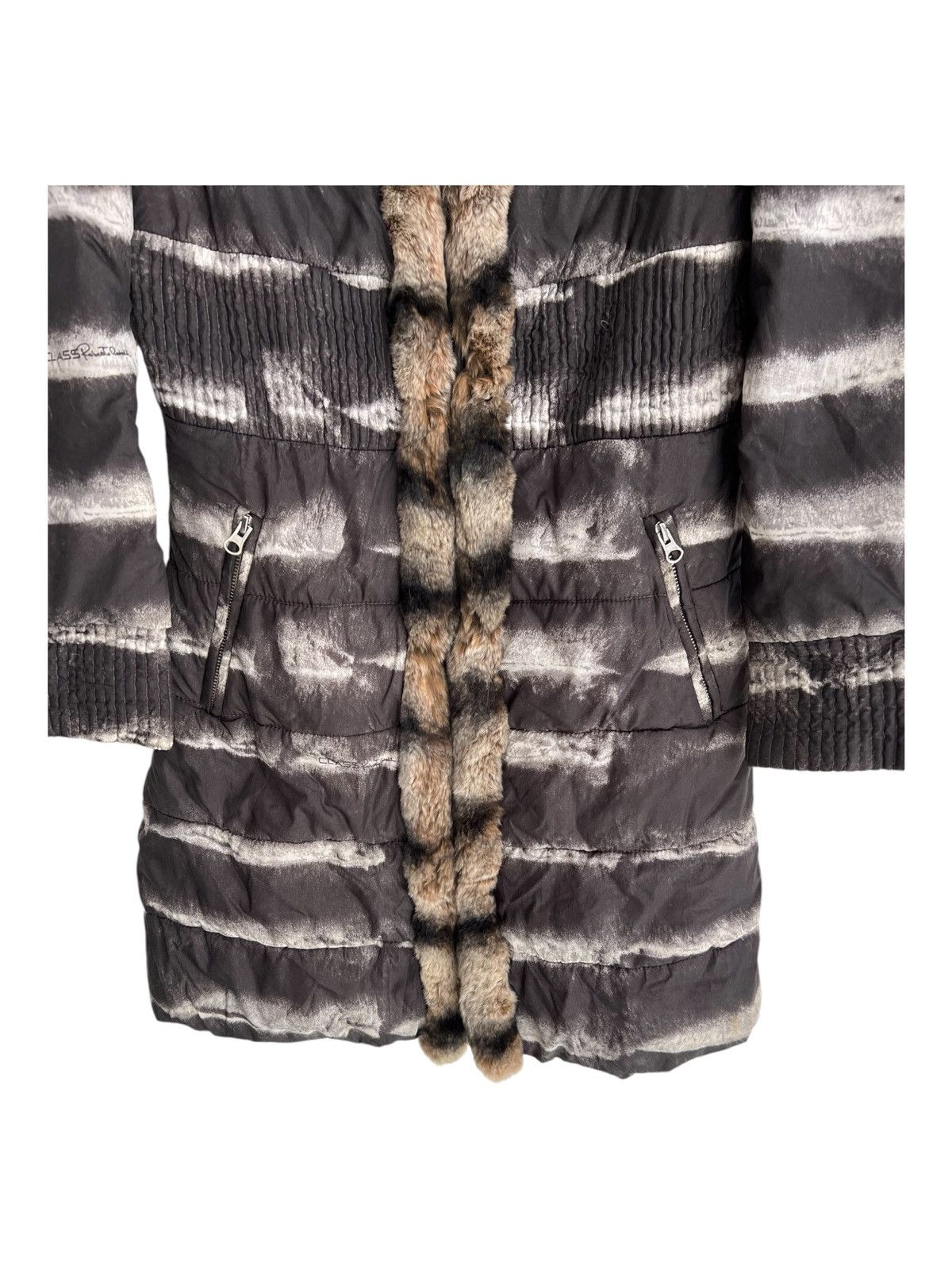Roberto Cavalli Real Fur Roberto Cavalli 3D Graphic Down Puffer Long Jacket Size US S / EU 44-46 / 1 - 4 Thumbnail