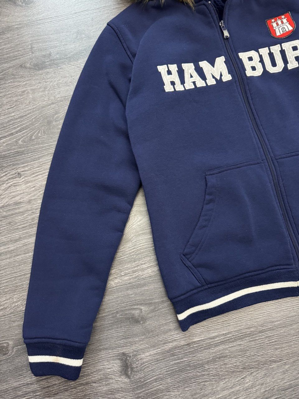 Vintage Vintage Y2K Hamburg Germany Zip Hoodie Faux Fur Mohair Size US S / EU 44-46 / 1 - 5 Thumbnail