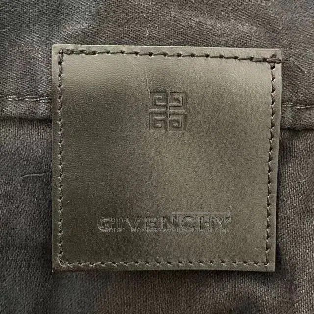 Givenchy Givenchy Black Boy Distressed Zip Jeans. Size US 29 - 4 Thumbnail
