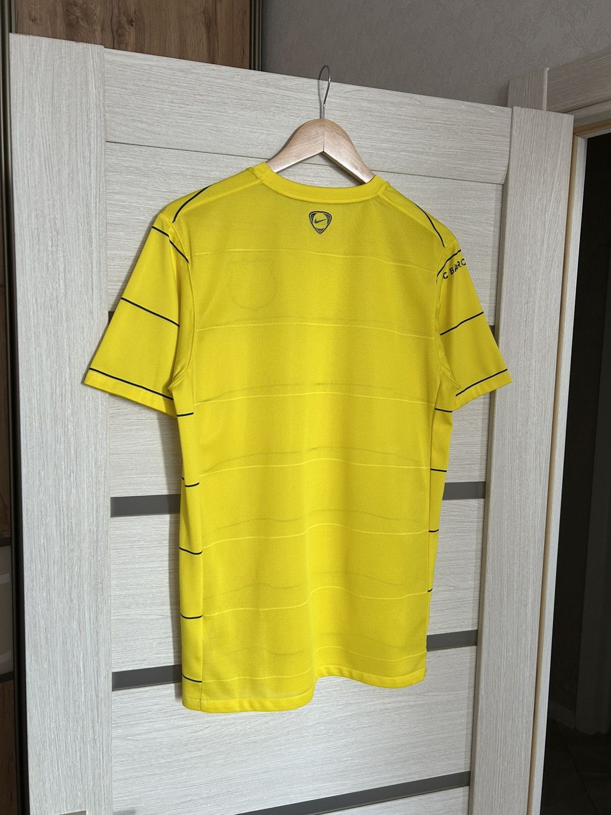 Nike Nike Barcelona original away kit for the 2008/2009 season Size US M / EU 48-50 / 2 - 13 Thumbnail