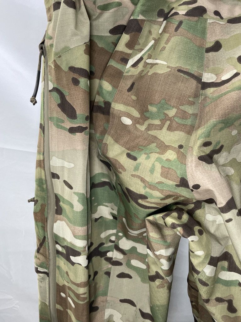 Arc'teryx ARCTERYX LEAF Alpha Gen 2 Multicam Gore Tex Pro Bib Pant Size US 32 / EU 48 - 17 Thumbnail
