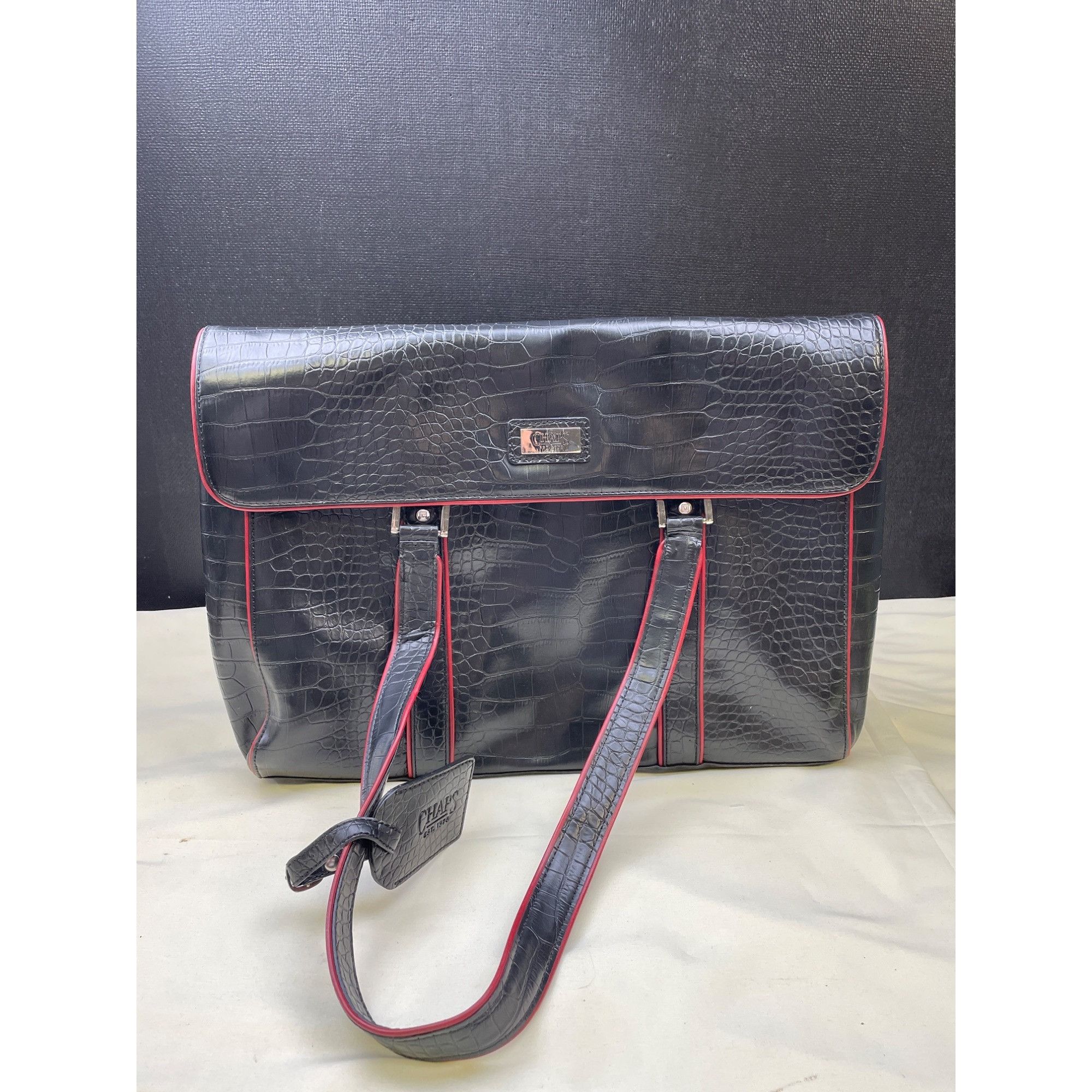 Chaps Chaps Unisex Black Croc Pattern Laptop Messenger Shoulder Ba Size ONE SIZE - 1 Thumbnail